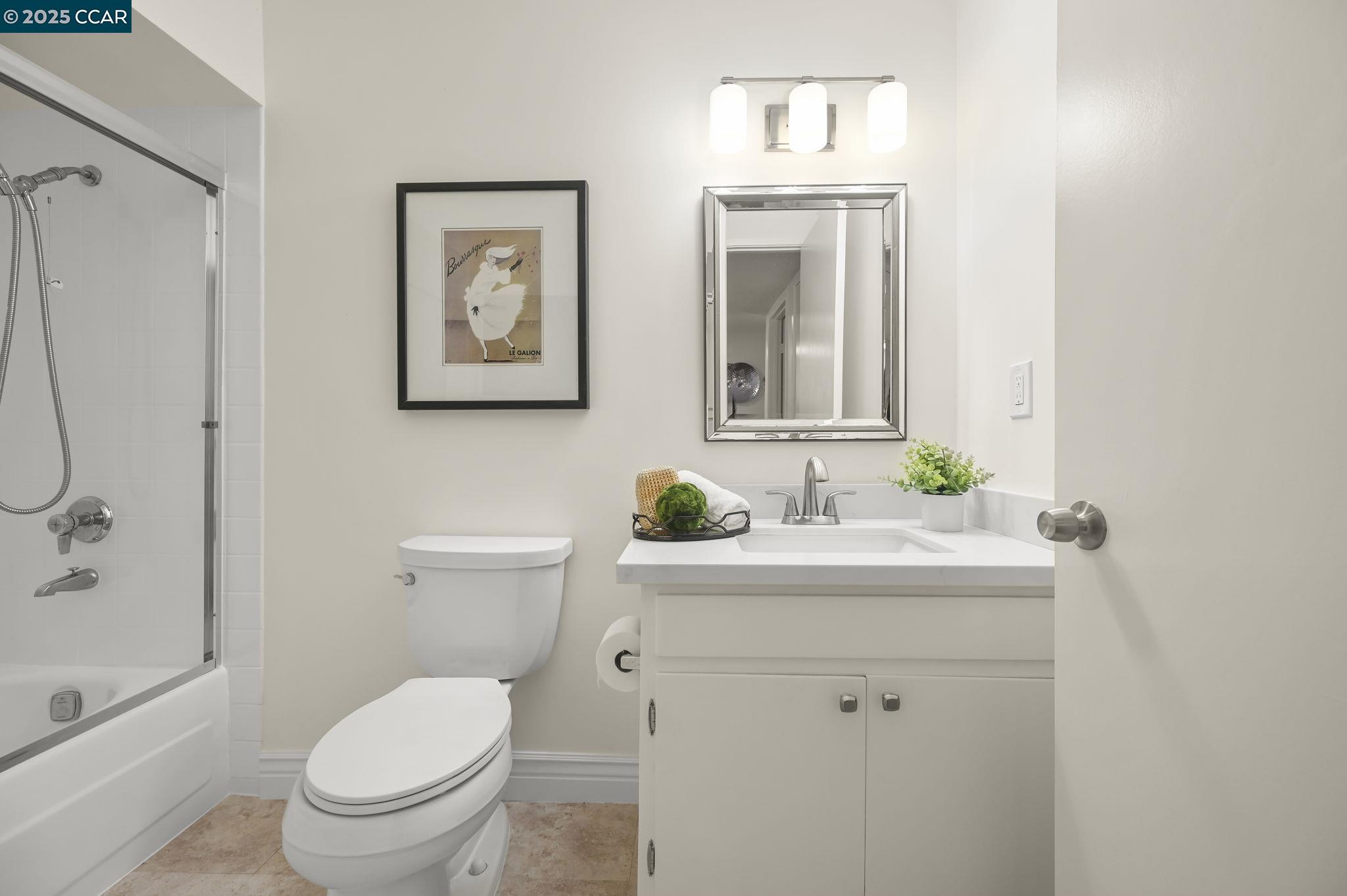 3465 Tice Creek Dr # 4 Unit: #4