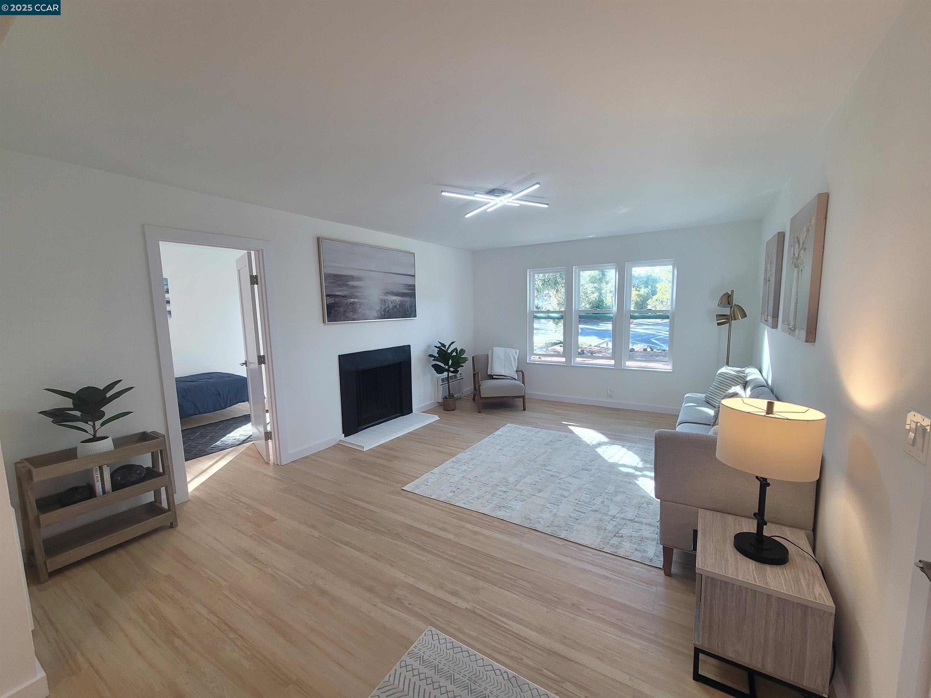 375 Camelback Rd # 23