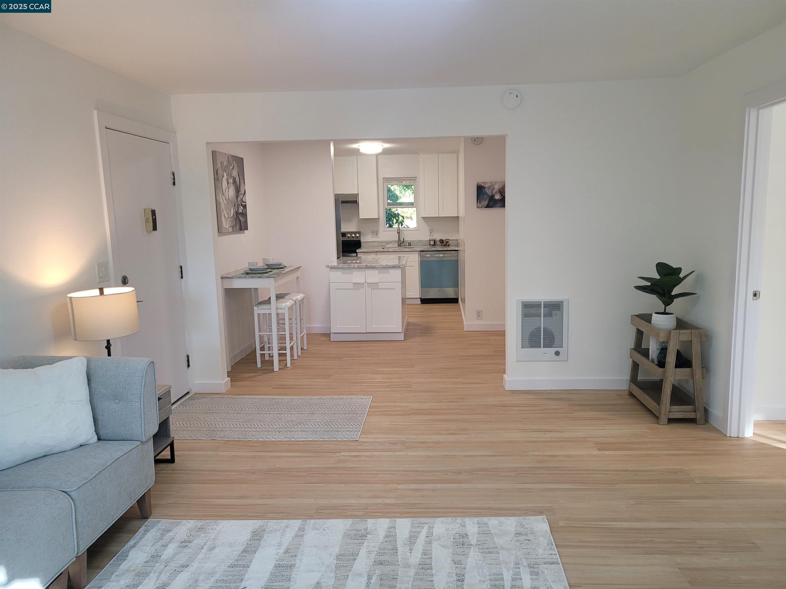 375 Camelback Rd # 23