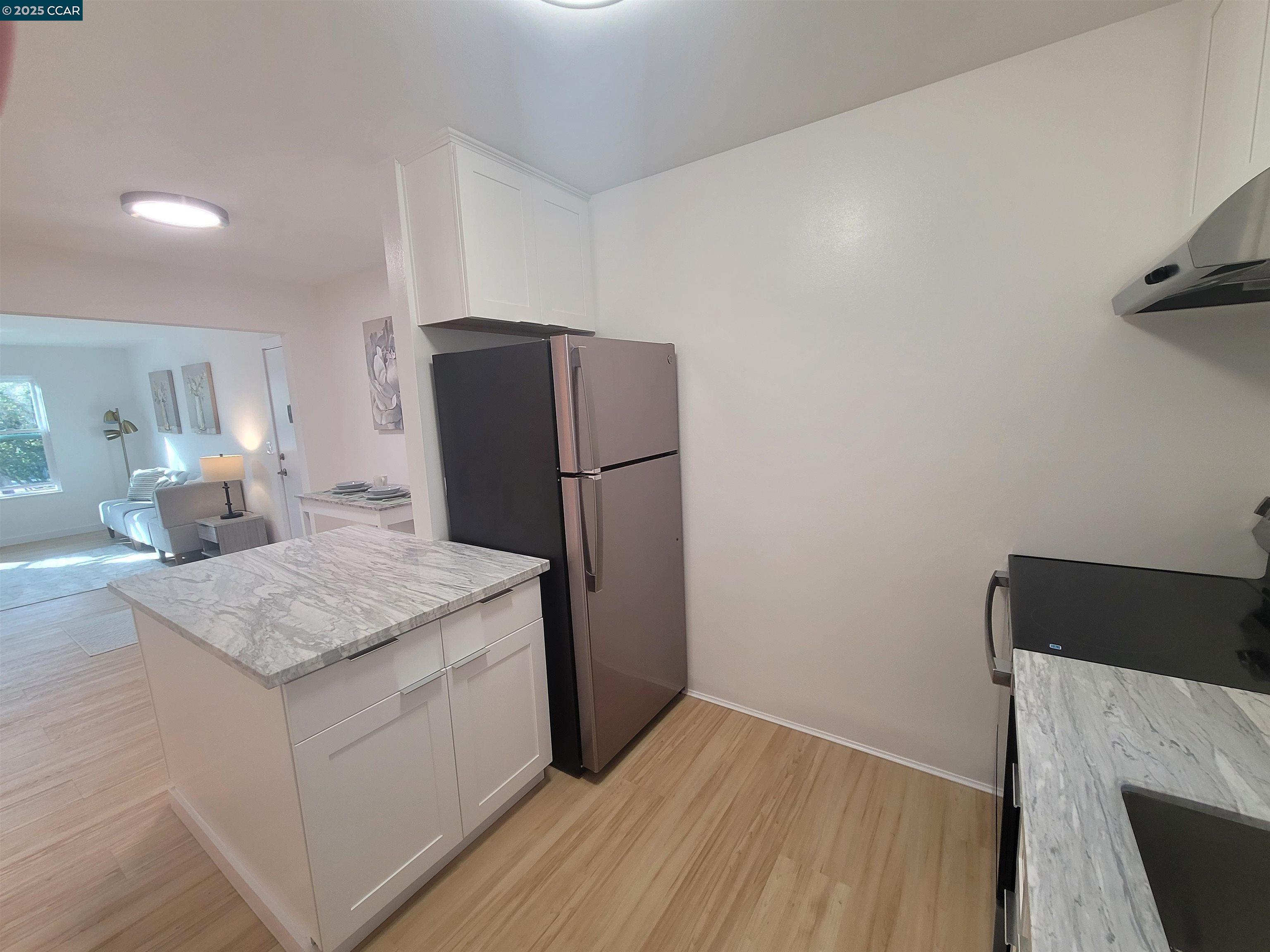 375 Camelback Rd # 23