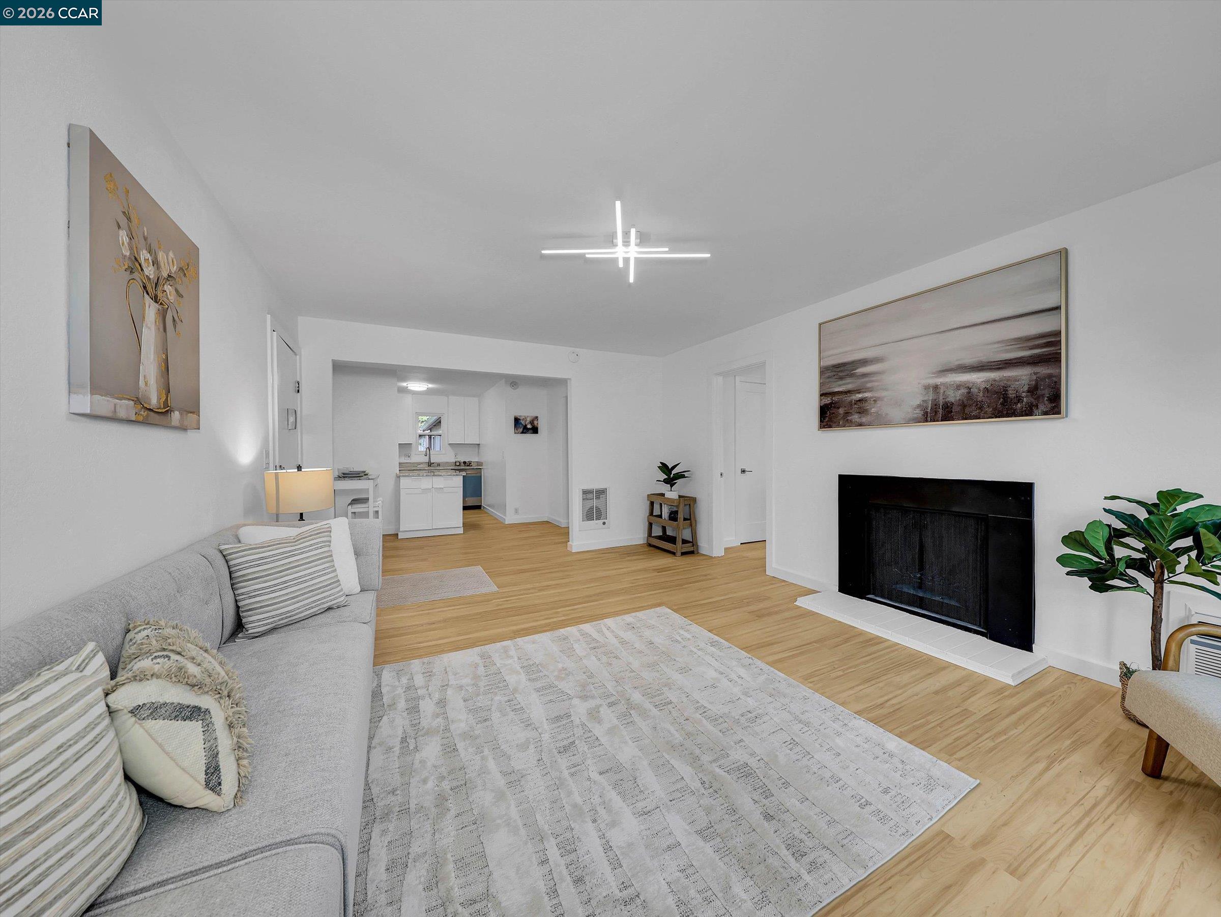 375 Camelback Rd # 23