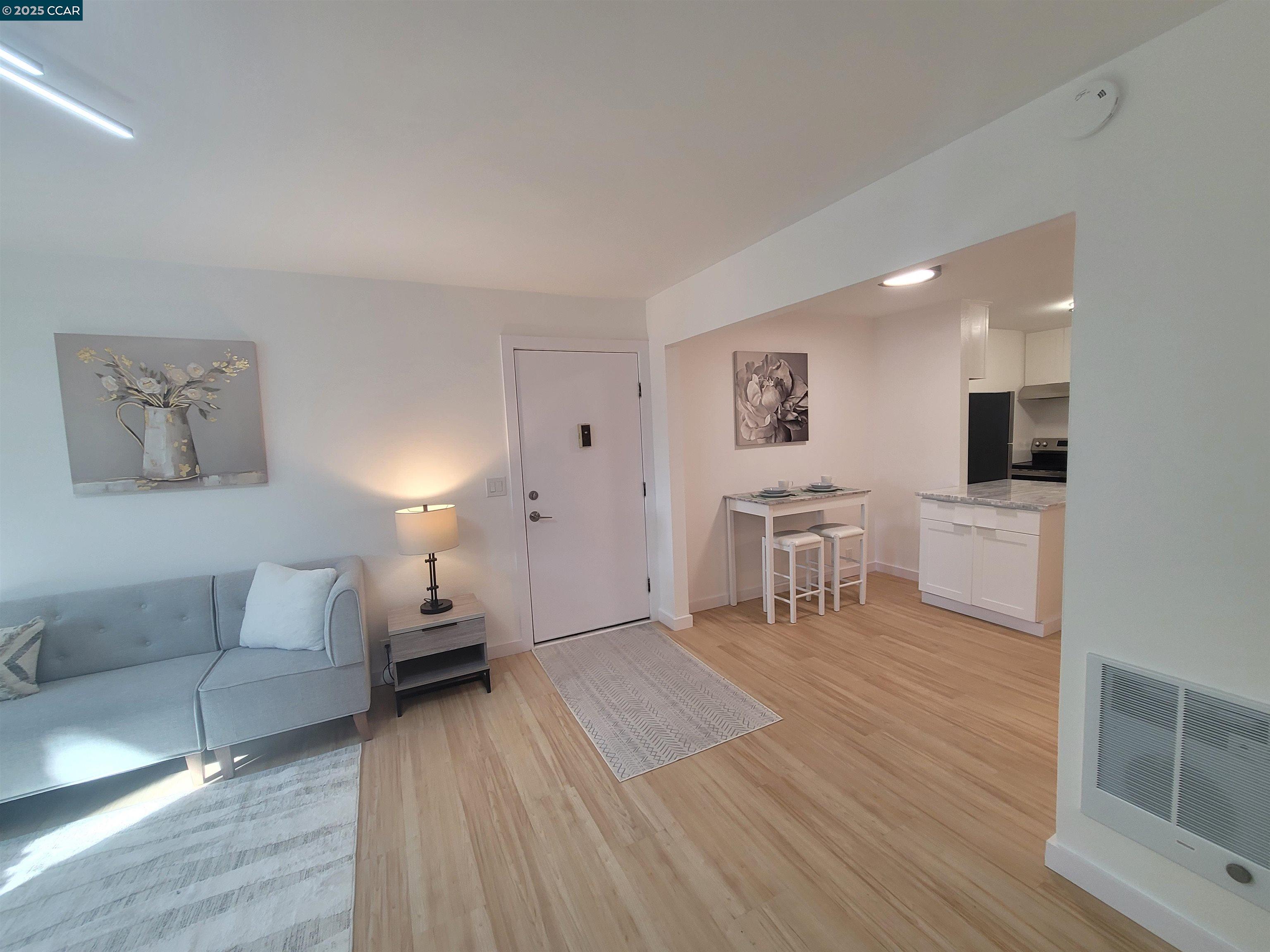 375 Camelback Rd # 23