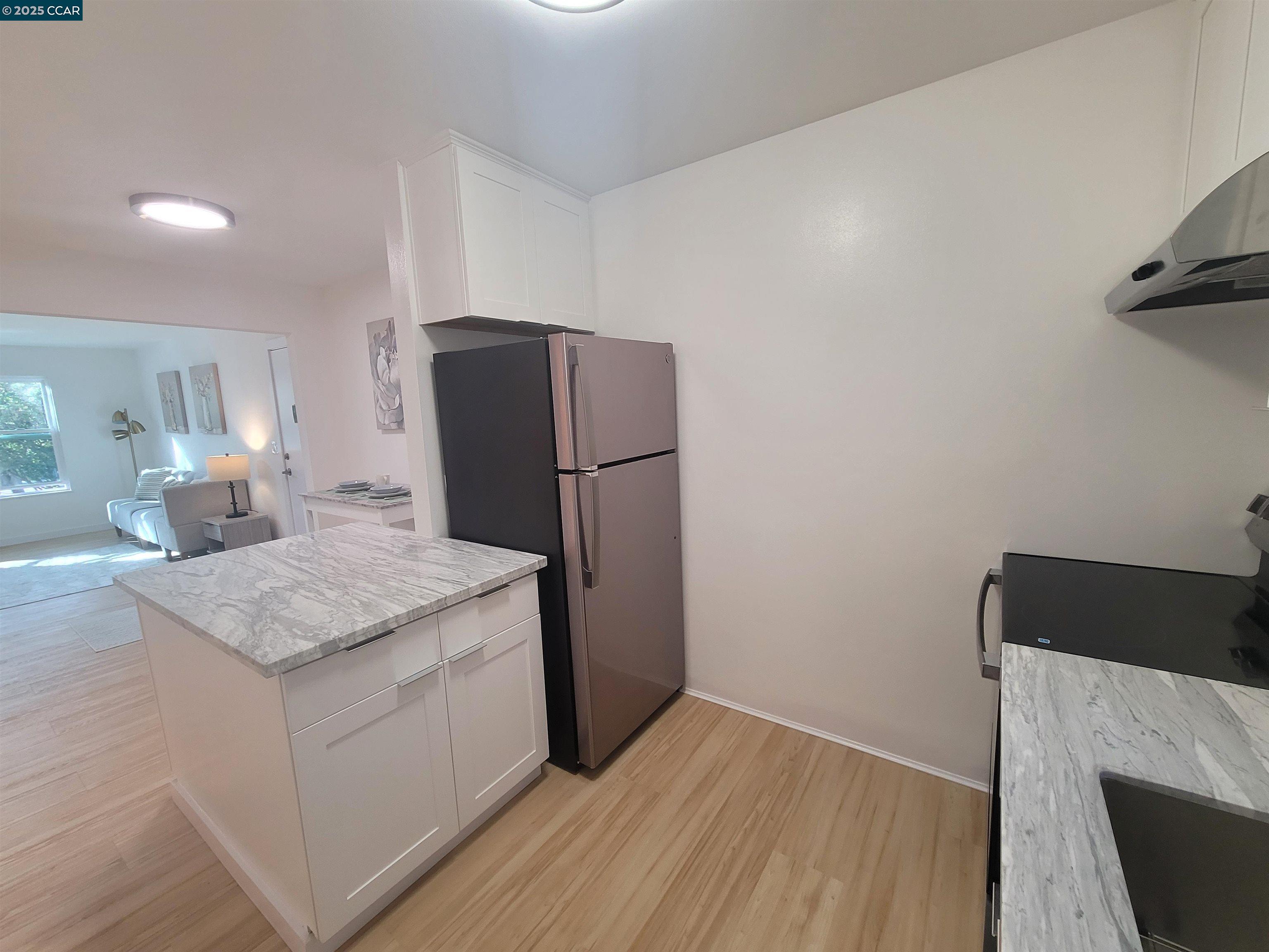 375 Camelback Rd # 23