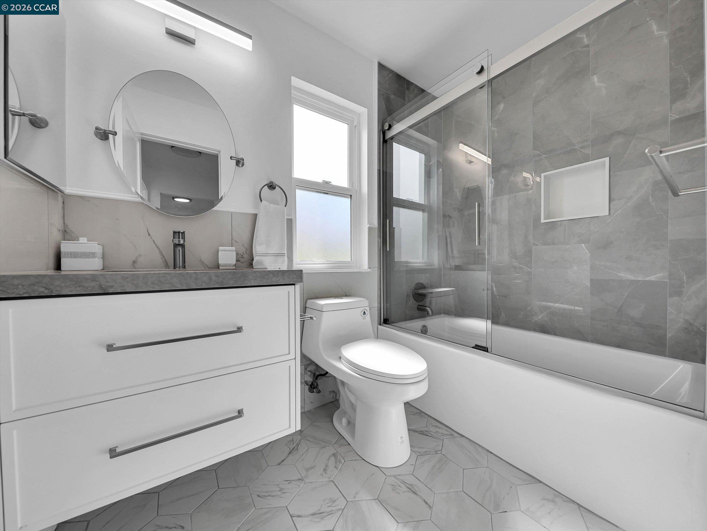 375 Camelback Rd # 23