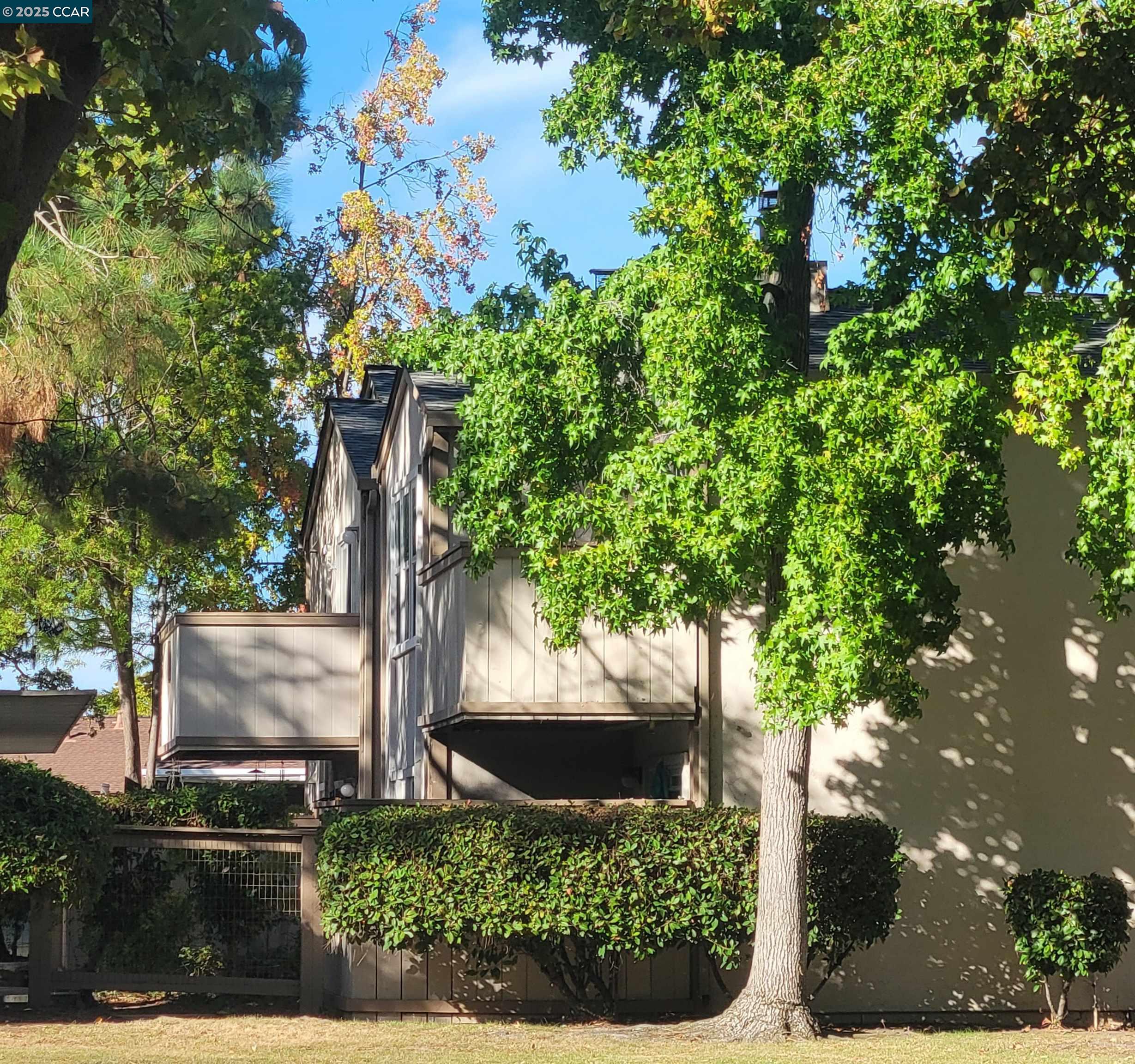 375 Camelback Rd # 23