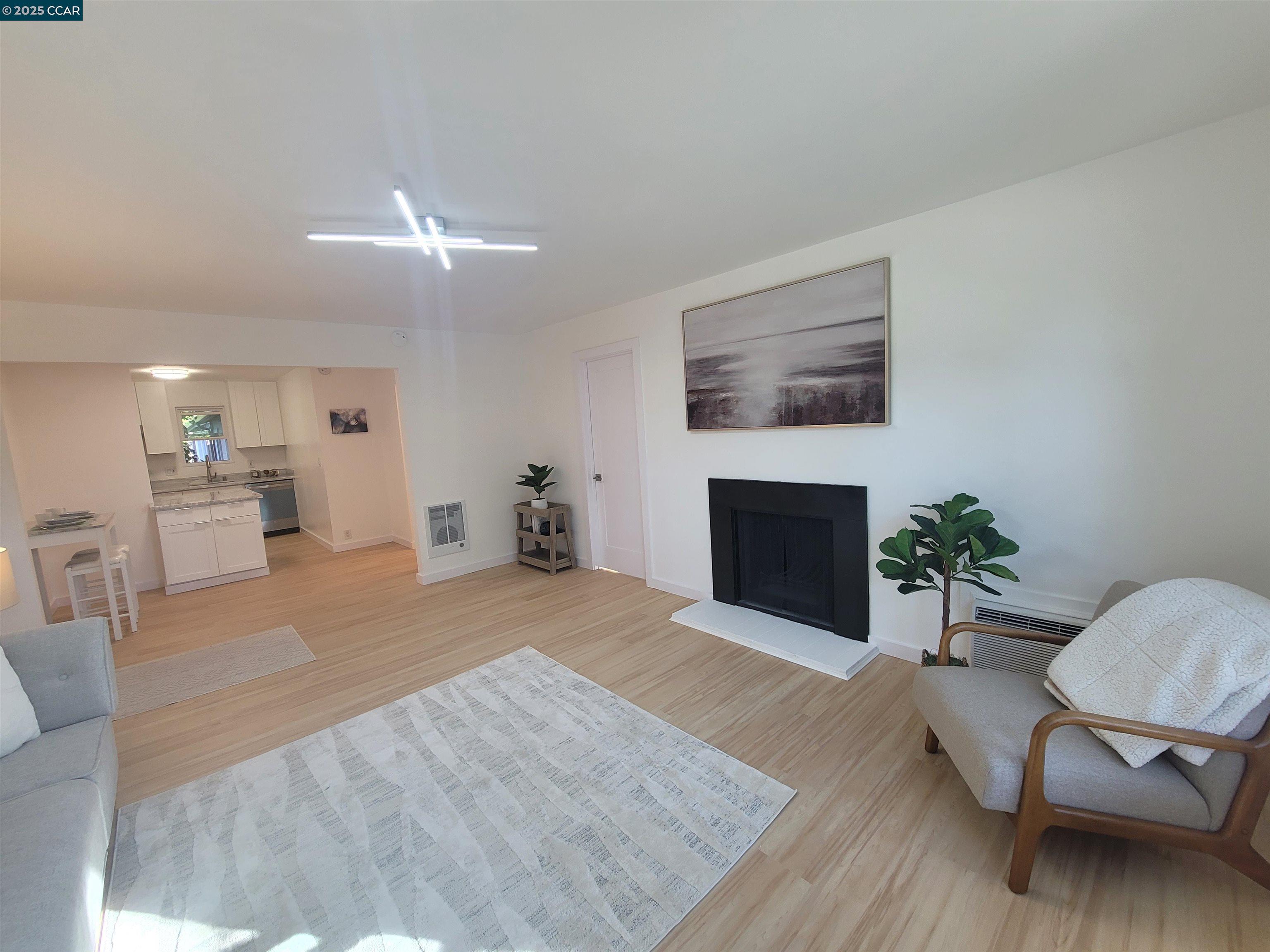 375 Camelback Rd # 23