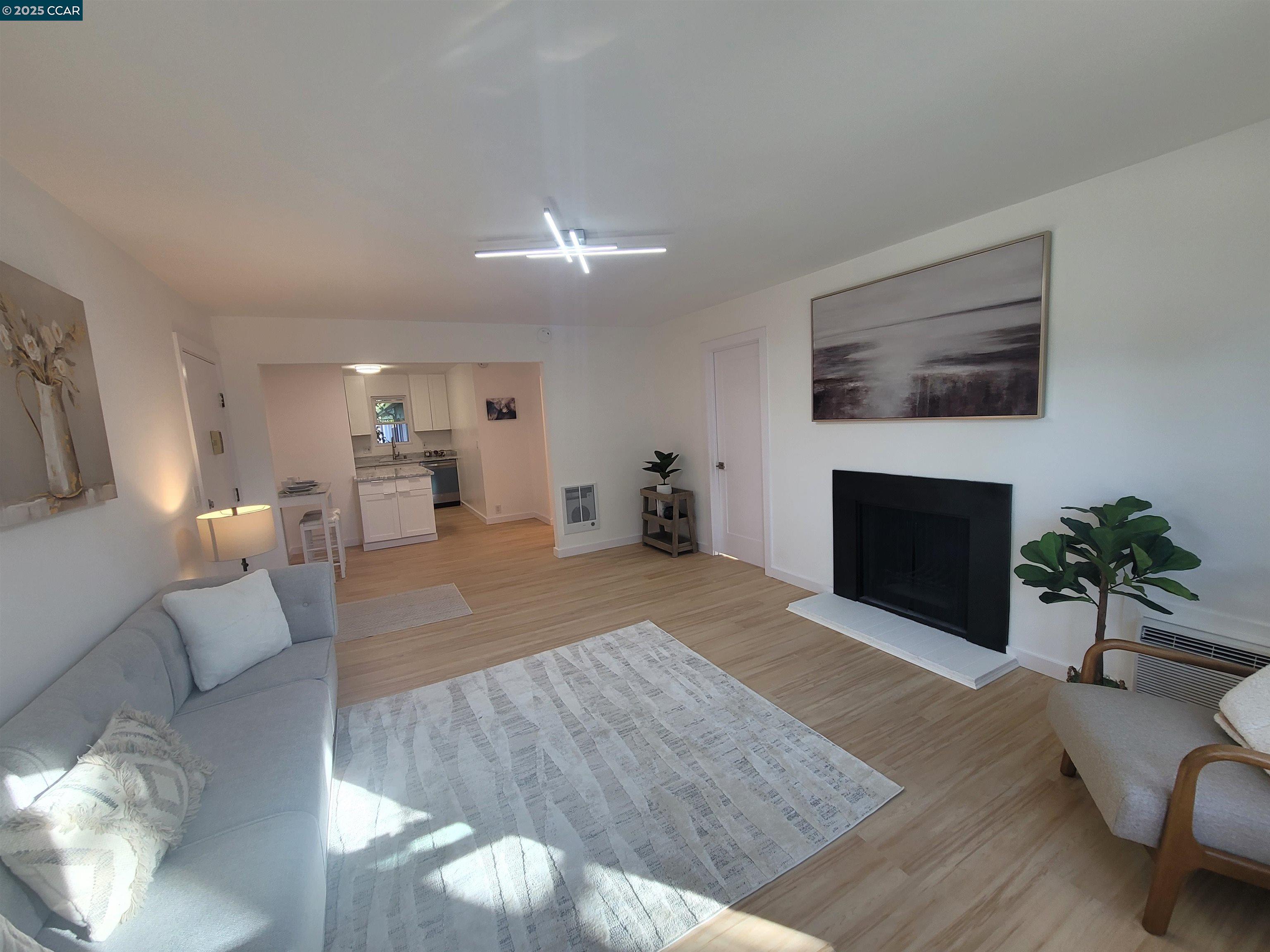 375 Camelback Rd # 23