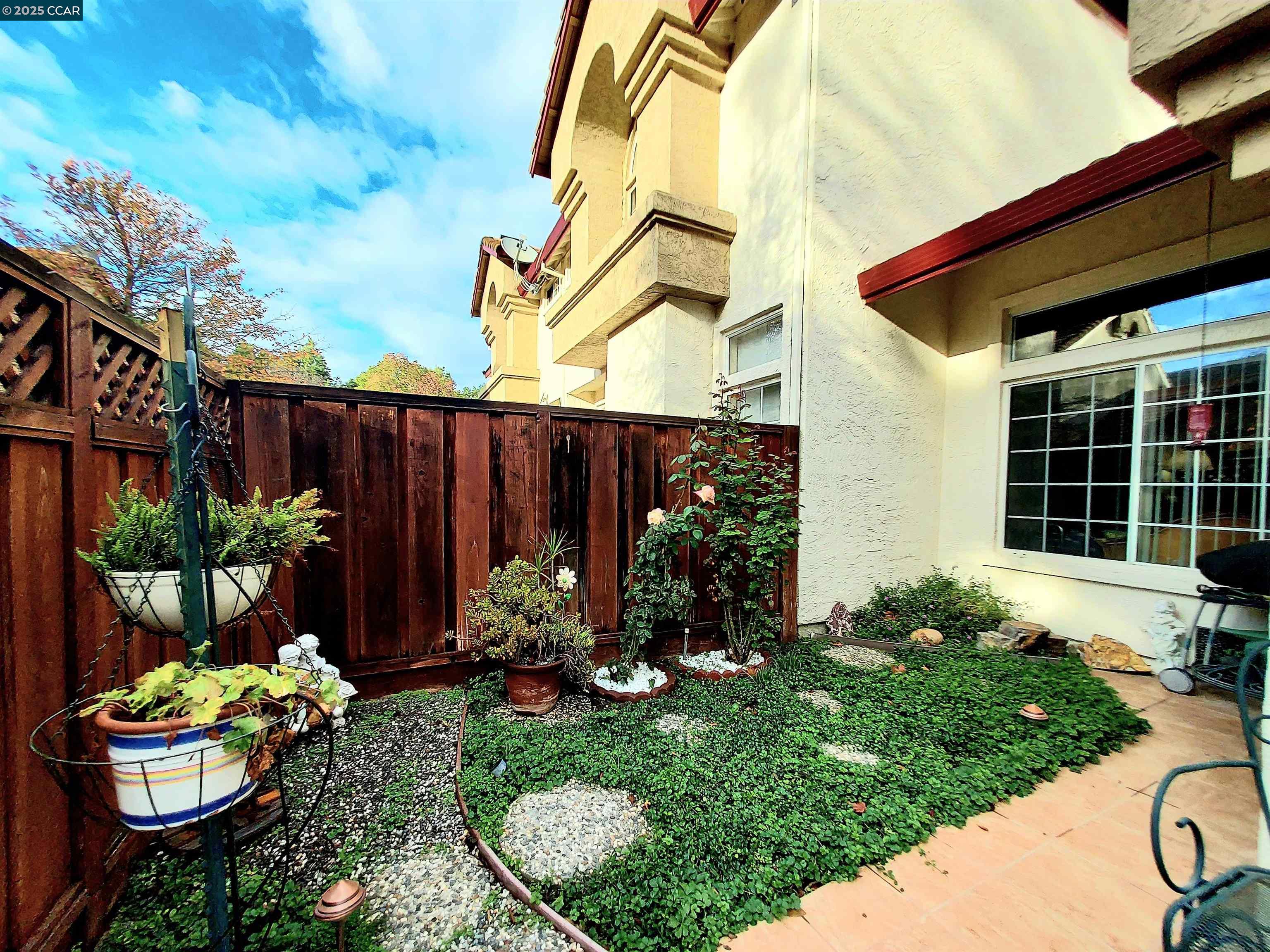 3080 Casadero Ct