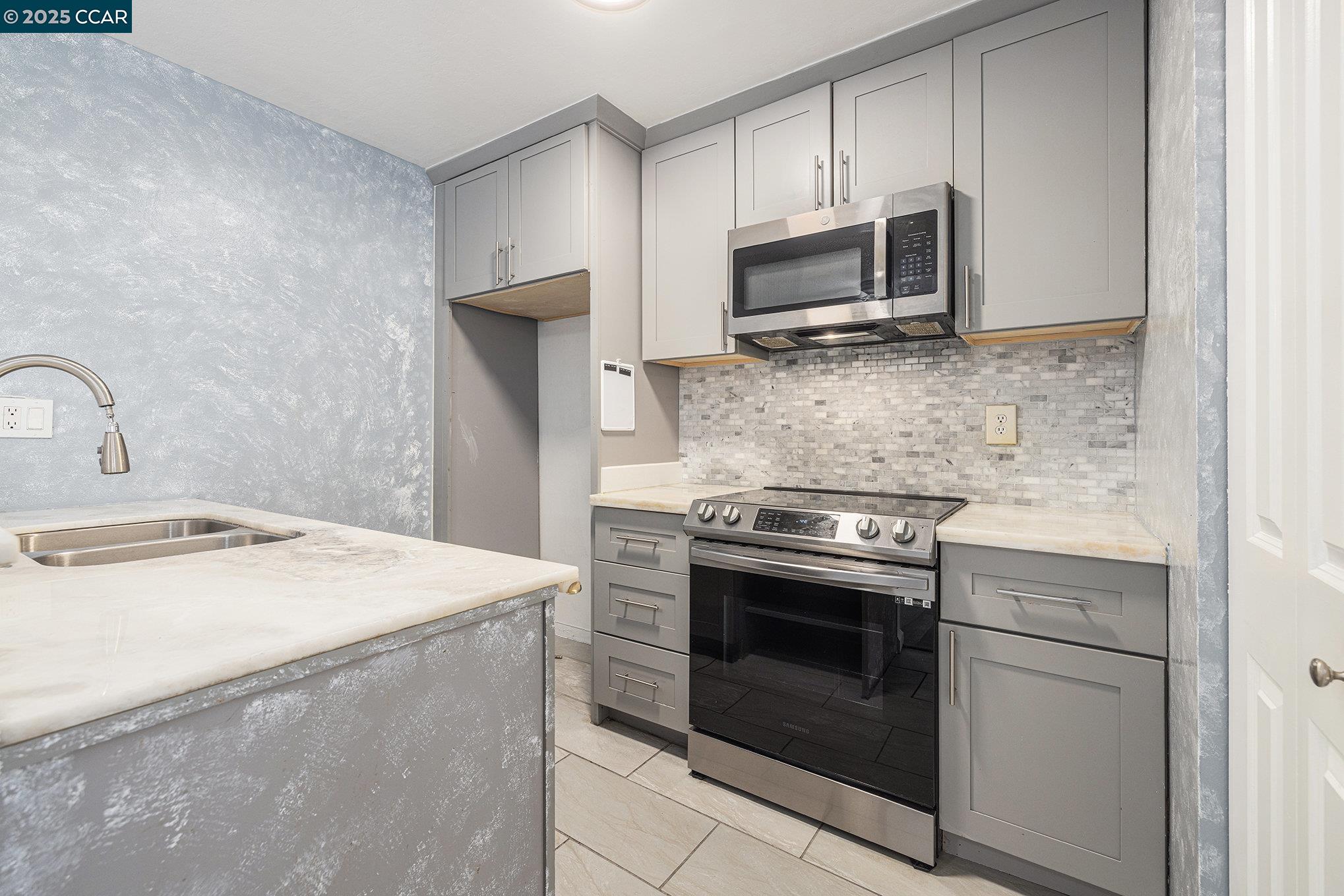 2408 Lemontree Ct # 1