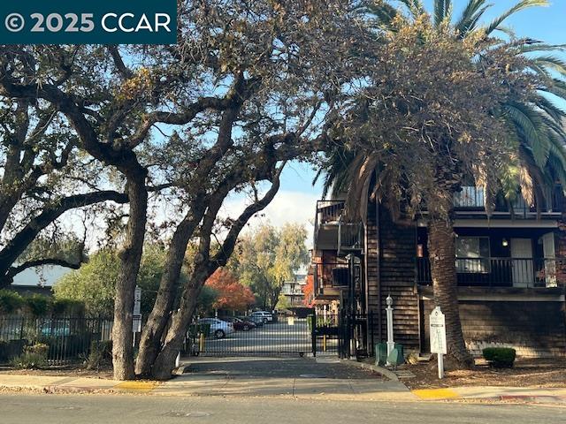1975 Bonifacio St # 5