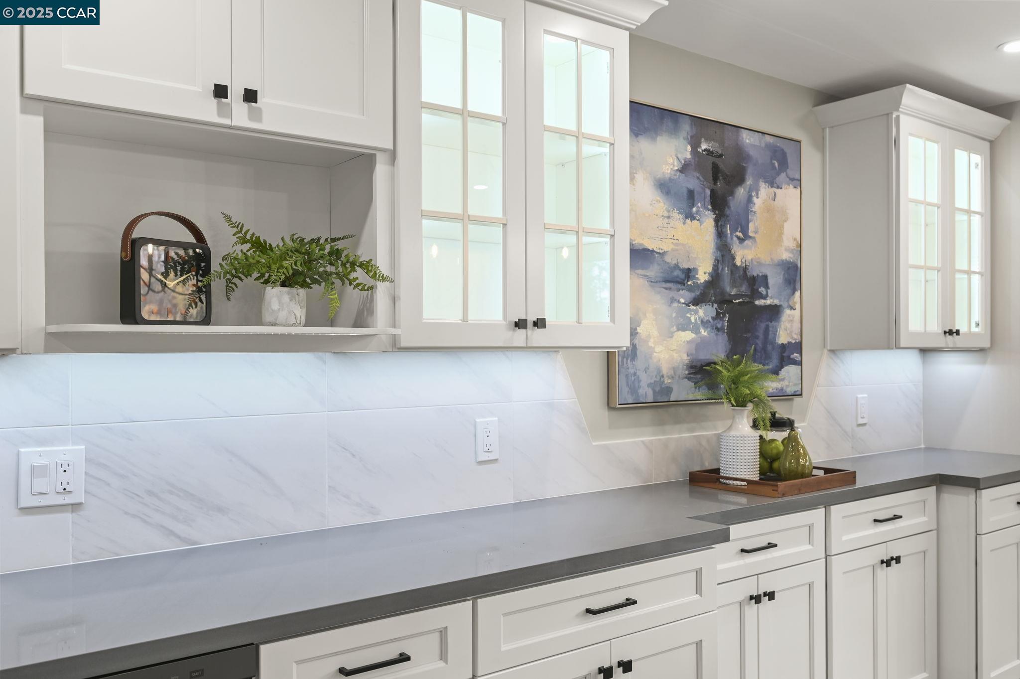 1131 Oakmont Drive # 6