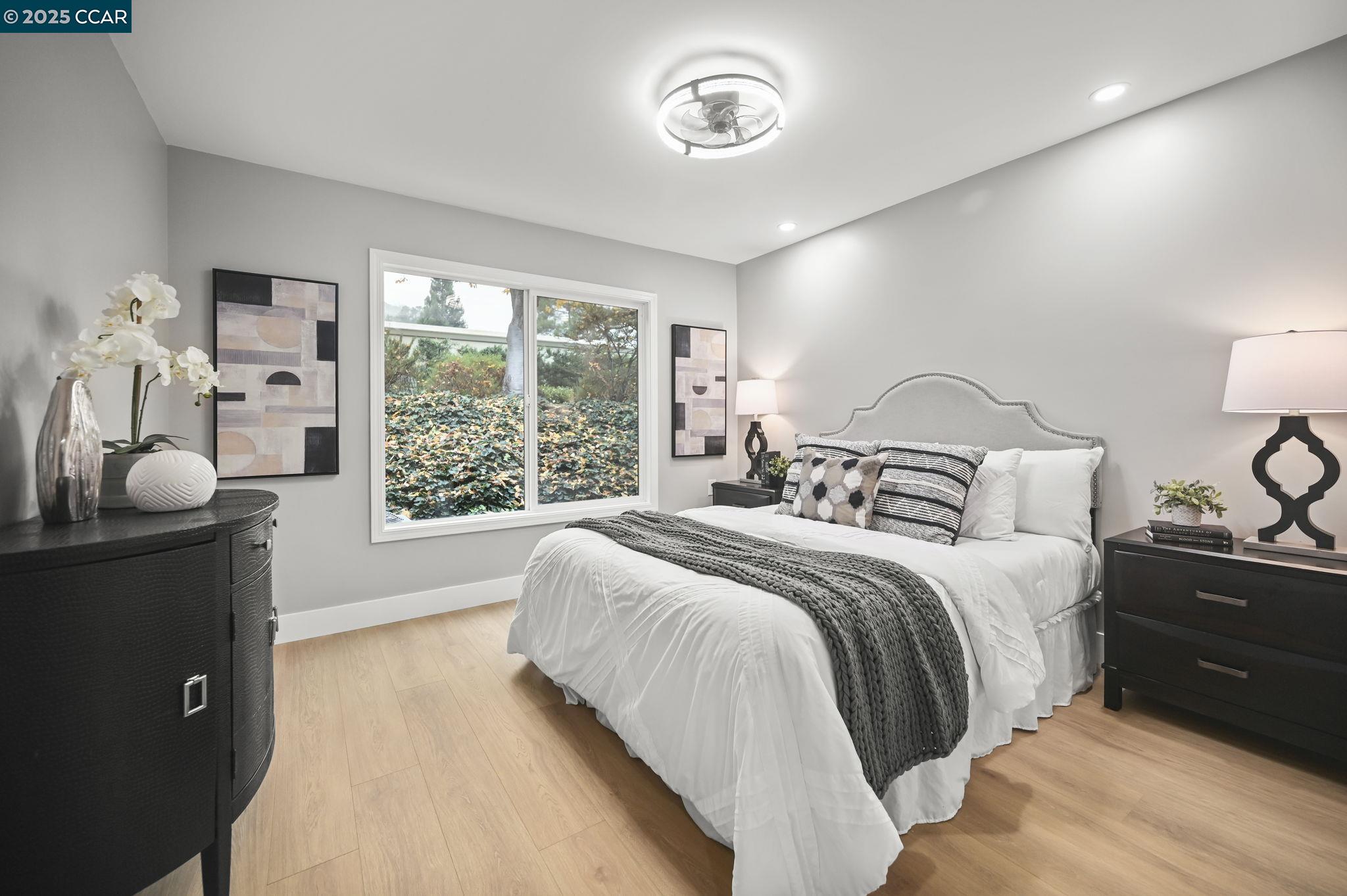 1131 Oakmont Drive # 6