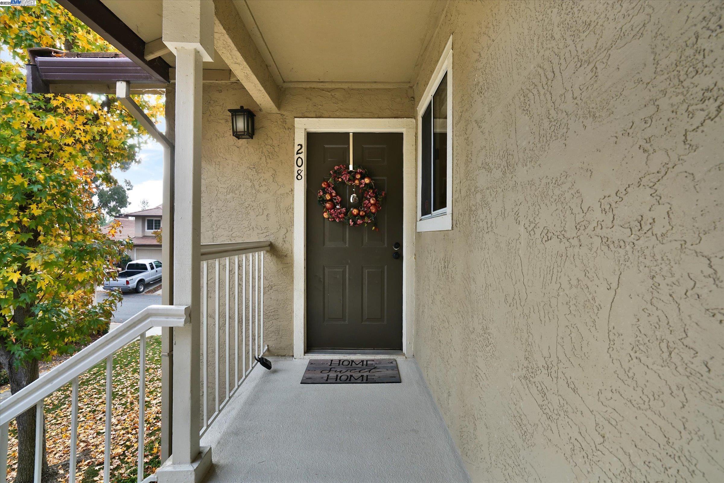 1446 Chateau Cmn # 208