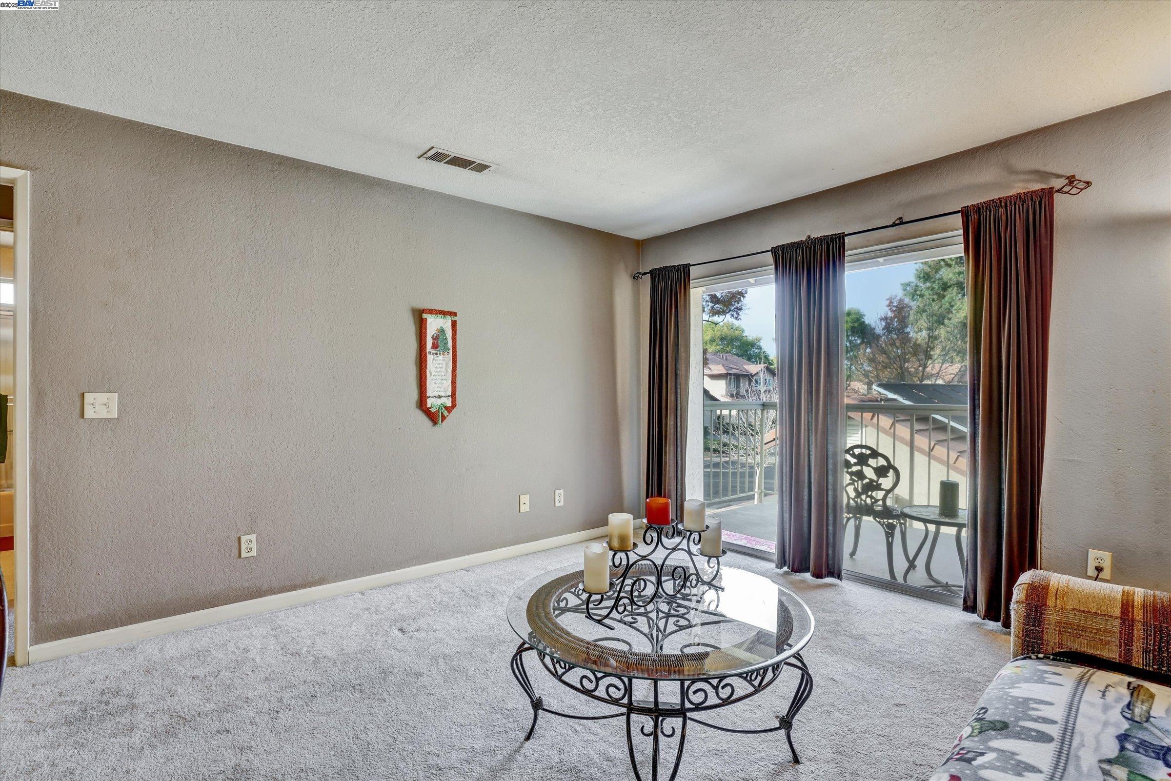 1446 Chateau Cmn # 208