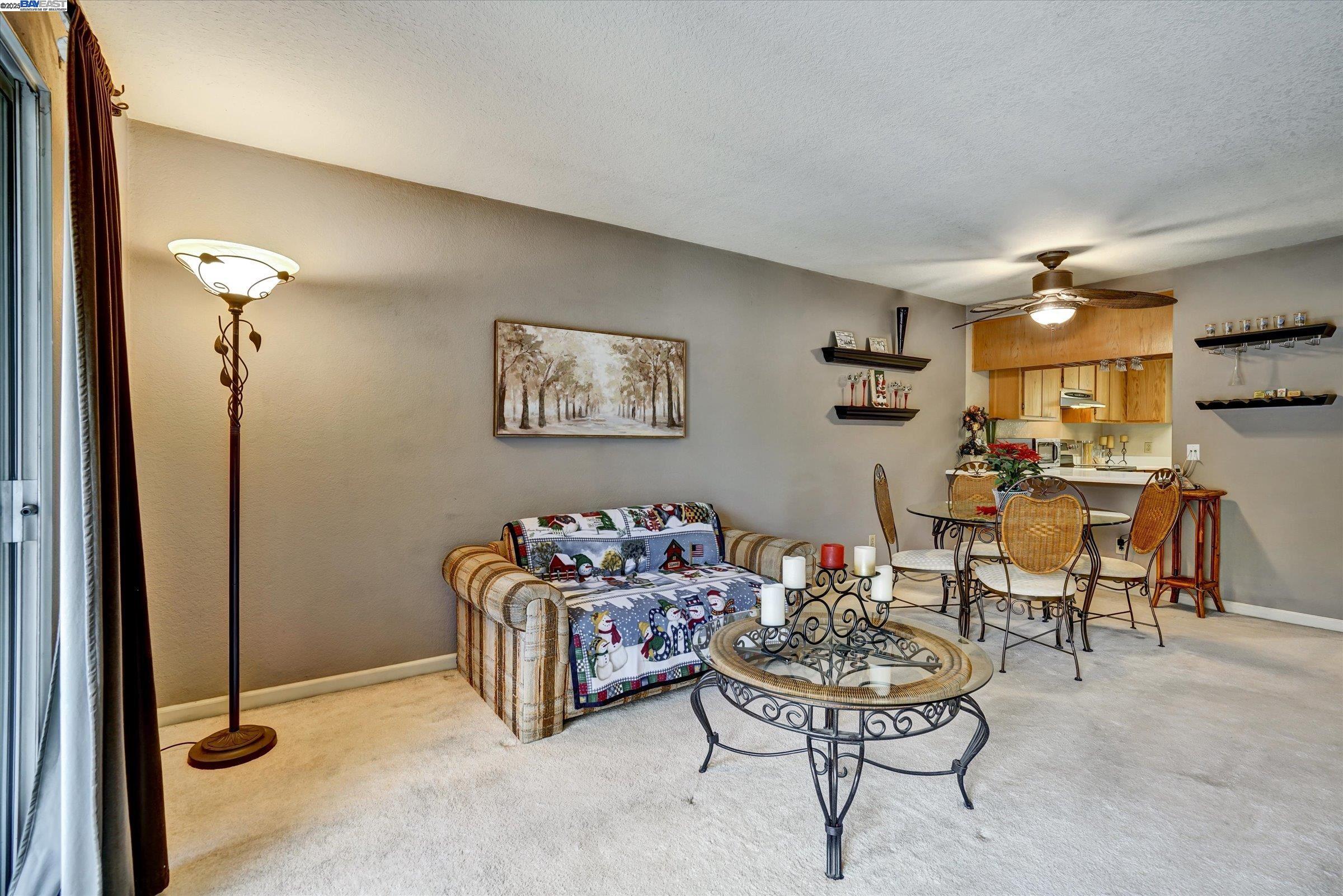 1446 Chateau Cmn # 208