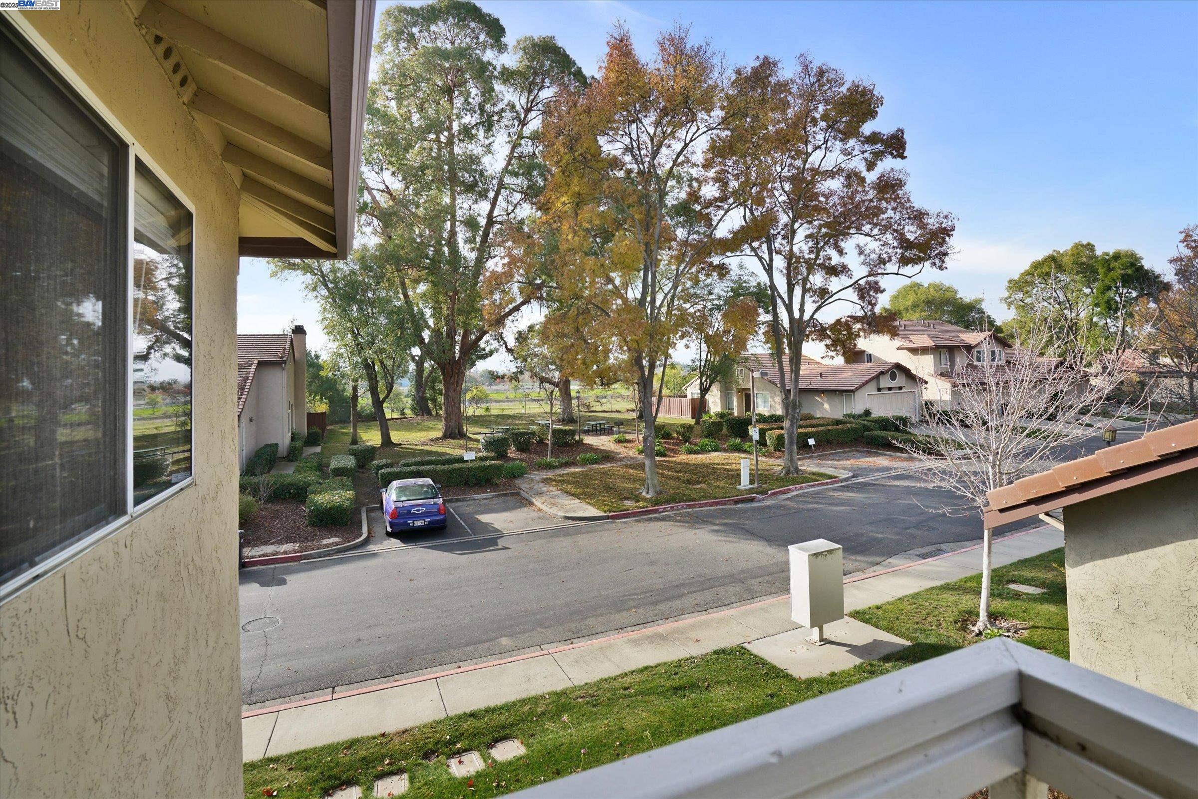 1446 Chateau Cmn # 208