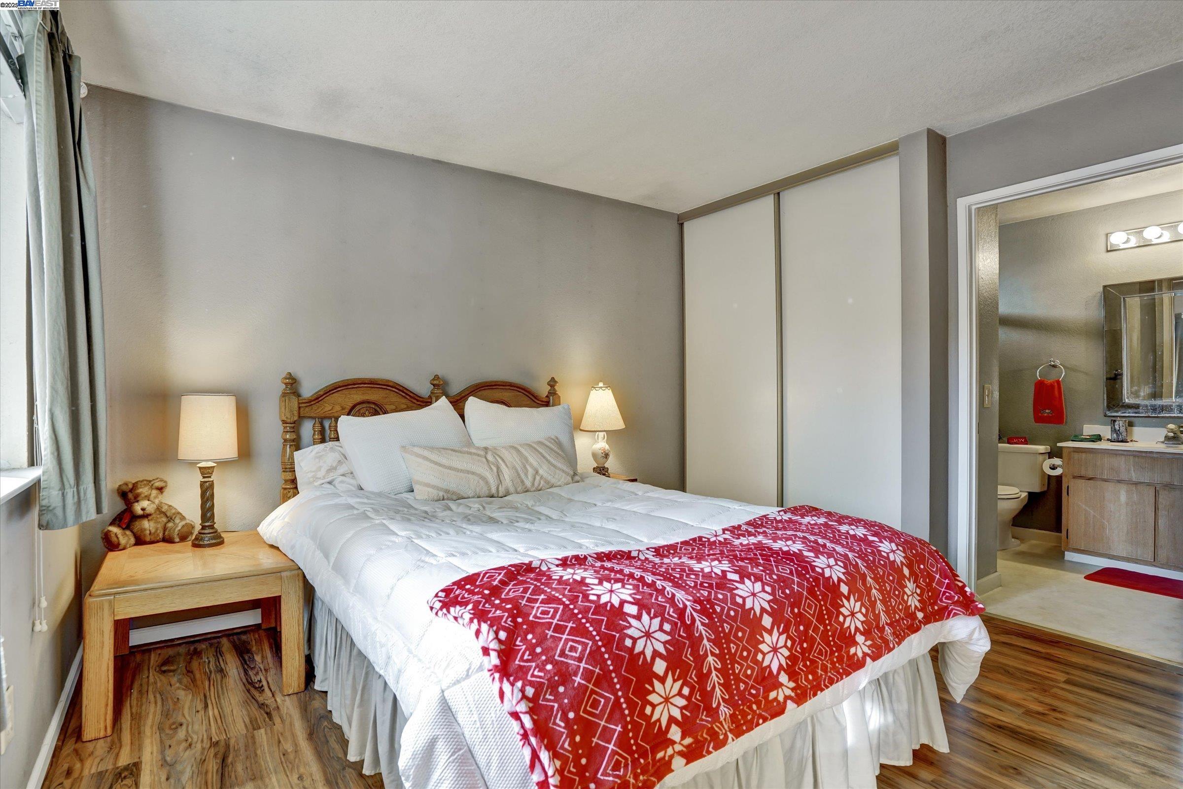 1446 Chateau Cmn # 208