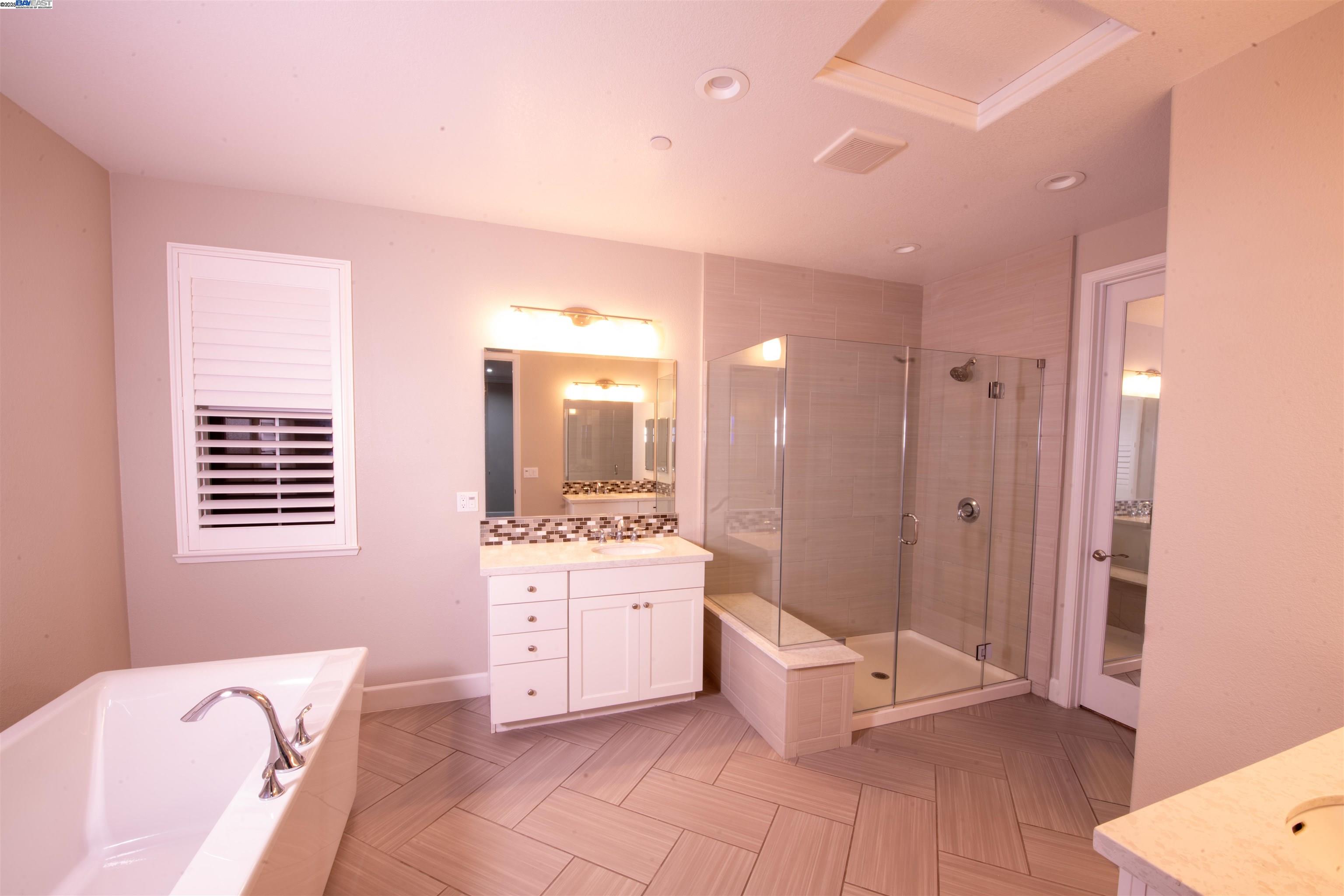 7212 MOUNT VEEDER ROAD