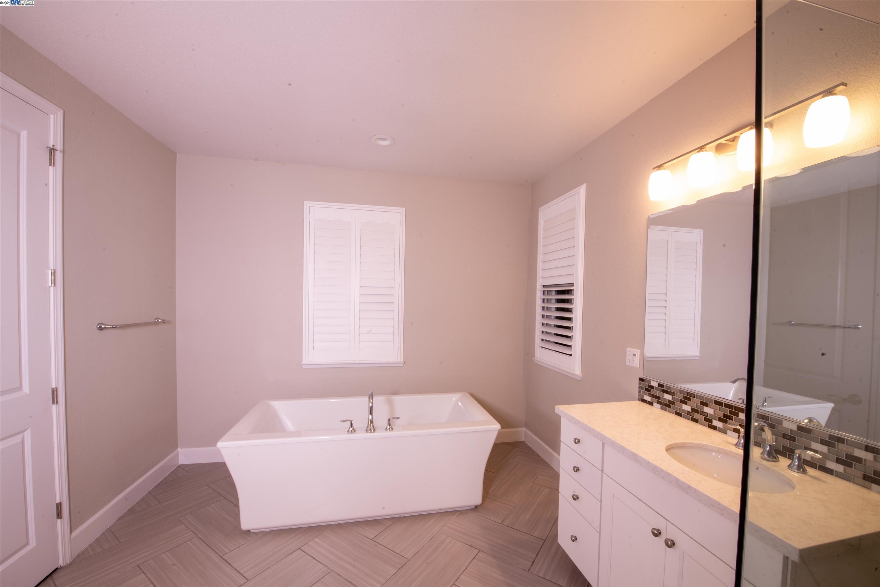 7212 MOUNT VEEDER ROAD