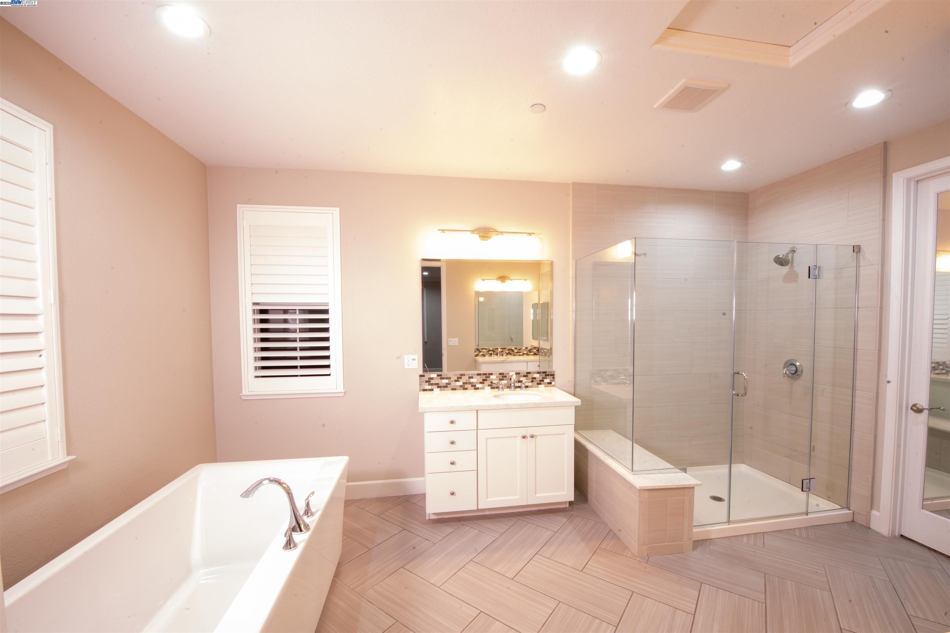 7212 MOUNT VEEDER ROAD