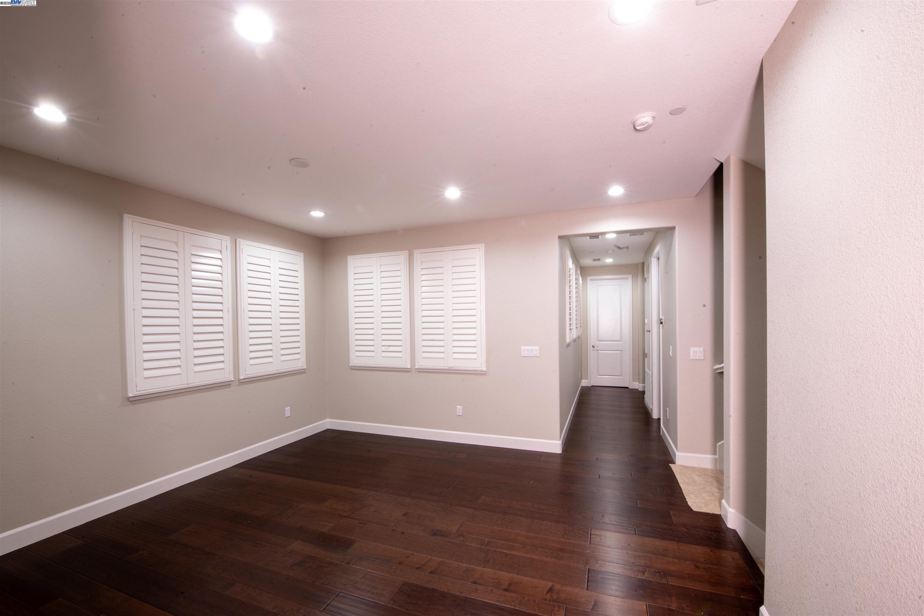 7212 MOUNT VEEDER ROAD