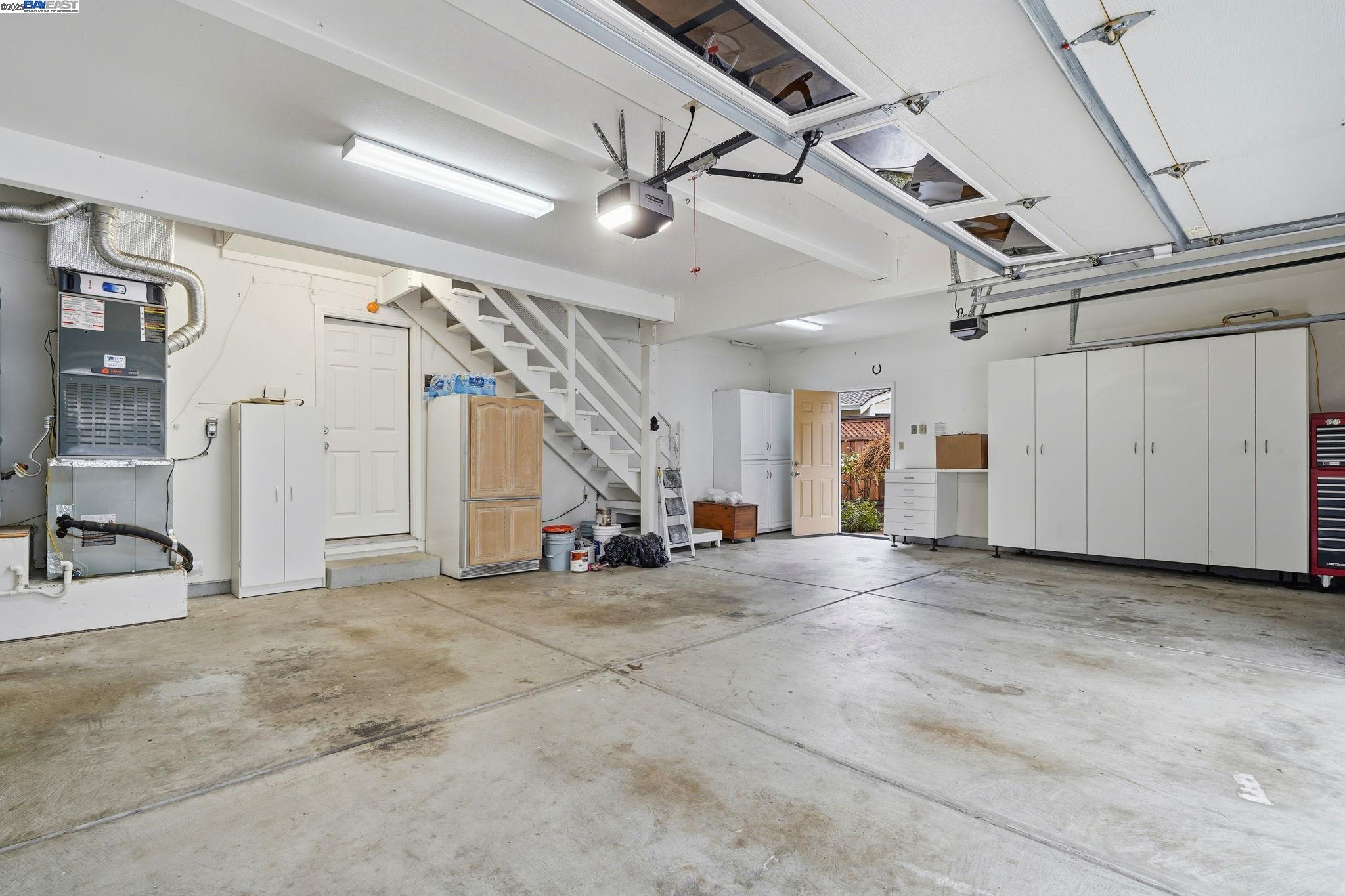 66 Oakridge Ct