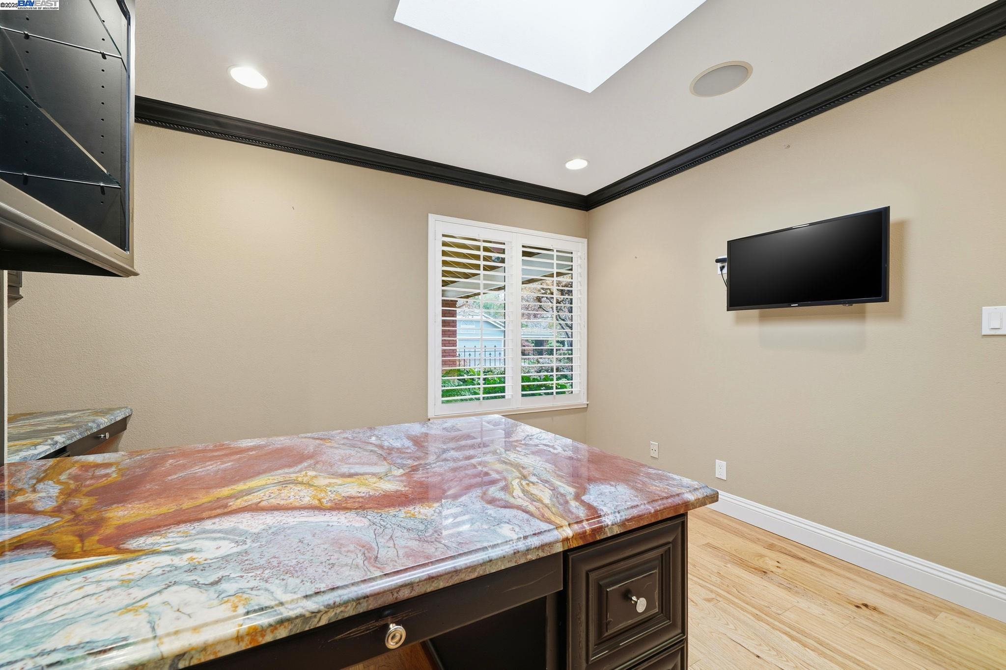66 Oakridge Ct