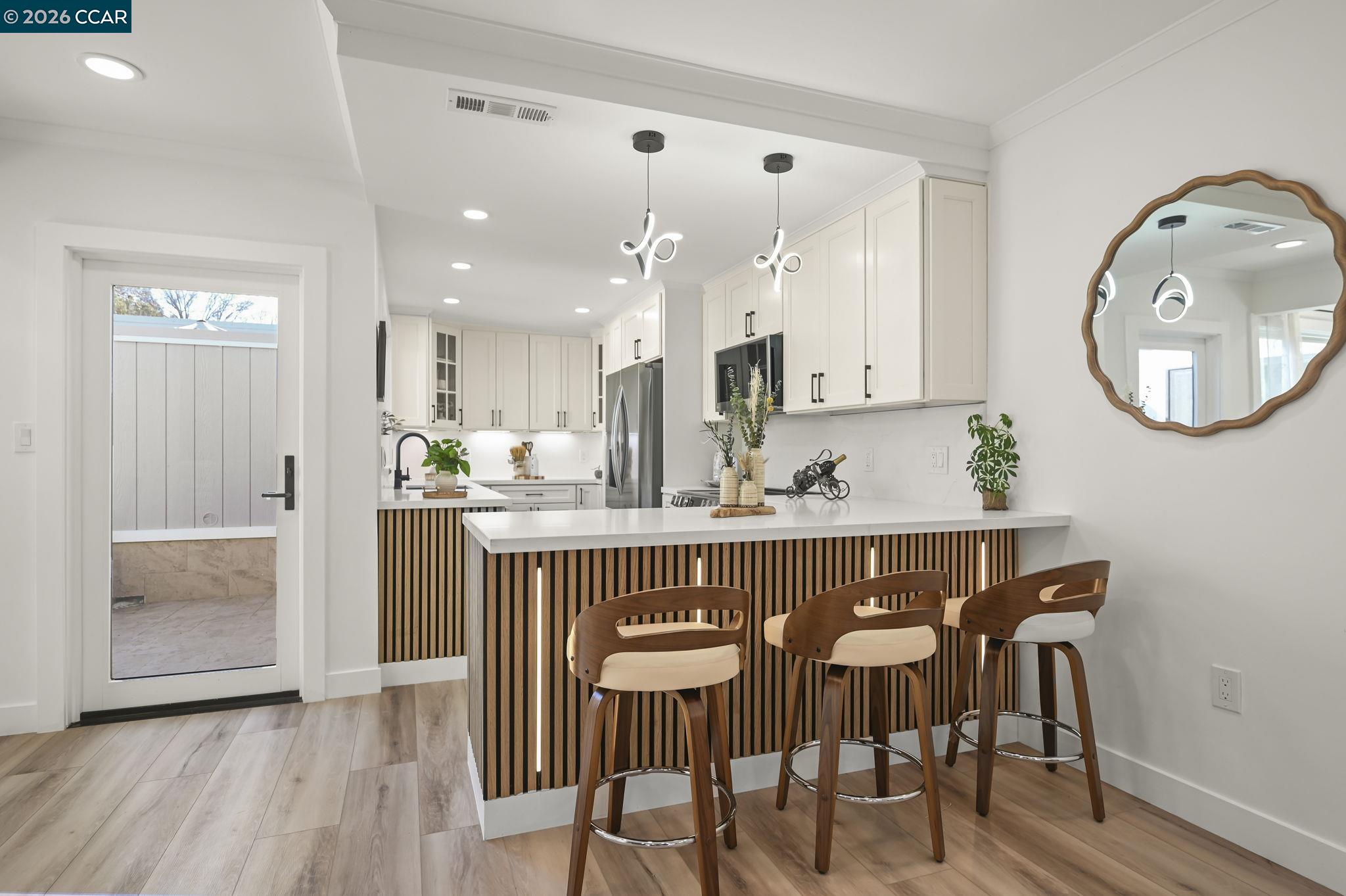 1129 Leisure Lane APT 4