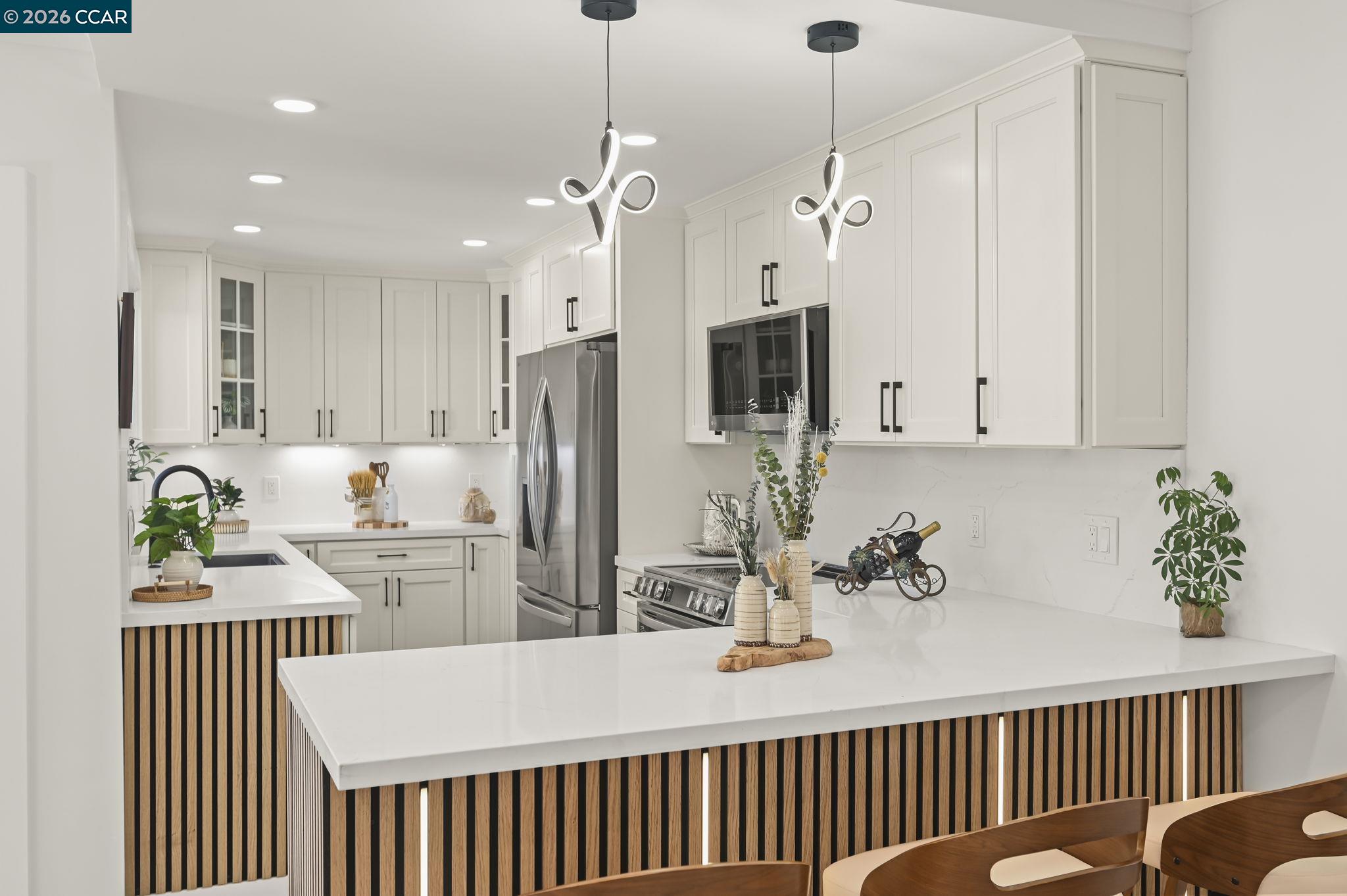 1129 Leisure Lane APT 4