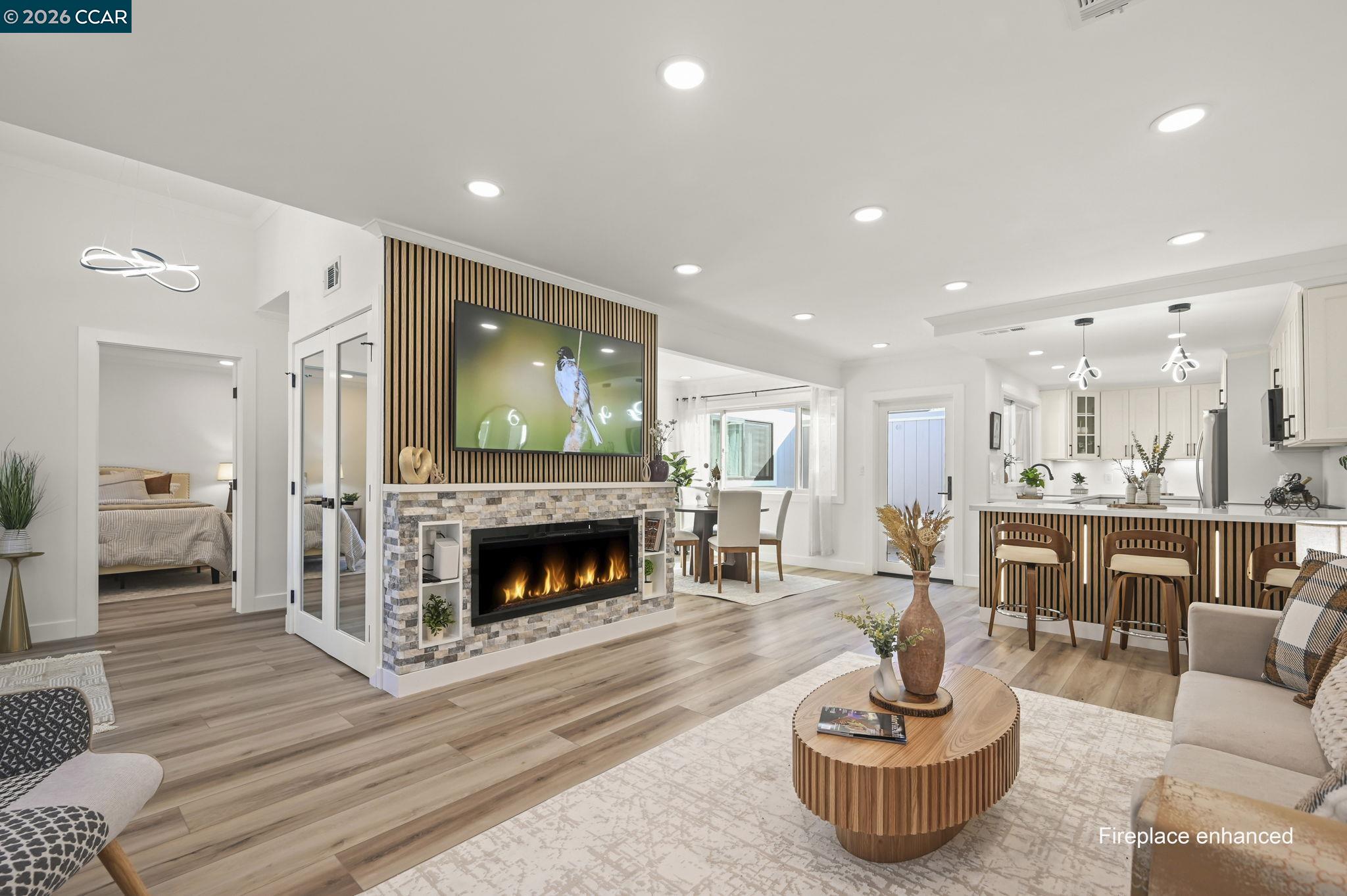 1129 Leisure Lane APT 4