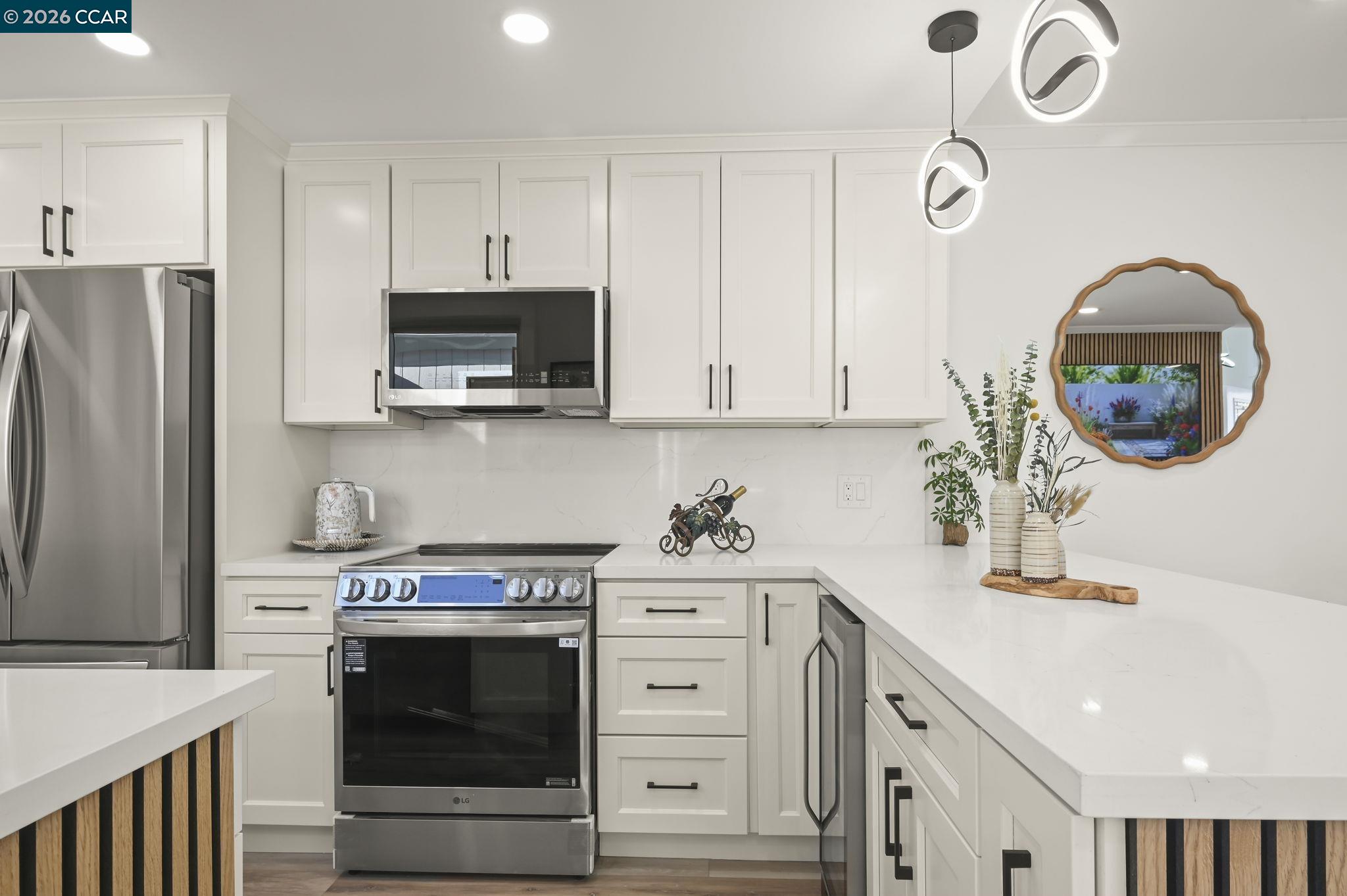 1129 Leisure Lane APT 4