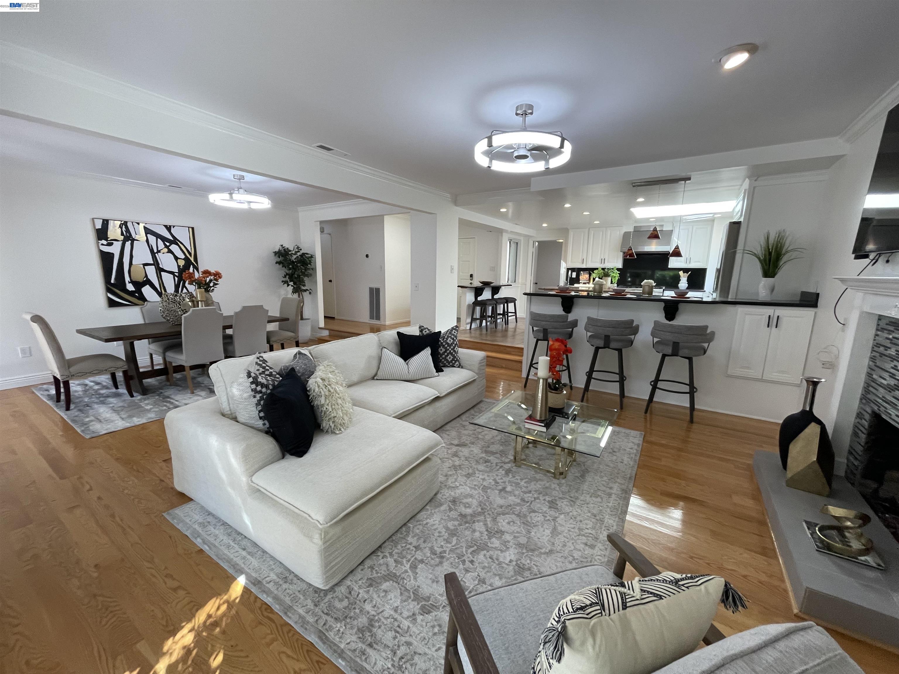 4347 San Juan Ave