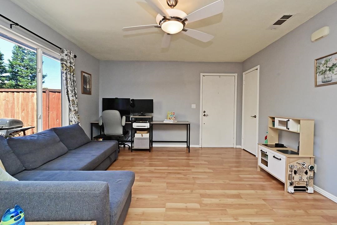 1031 Spring Valley CMN