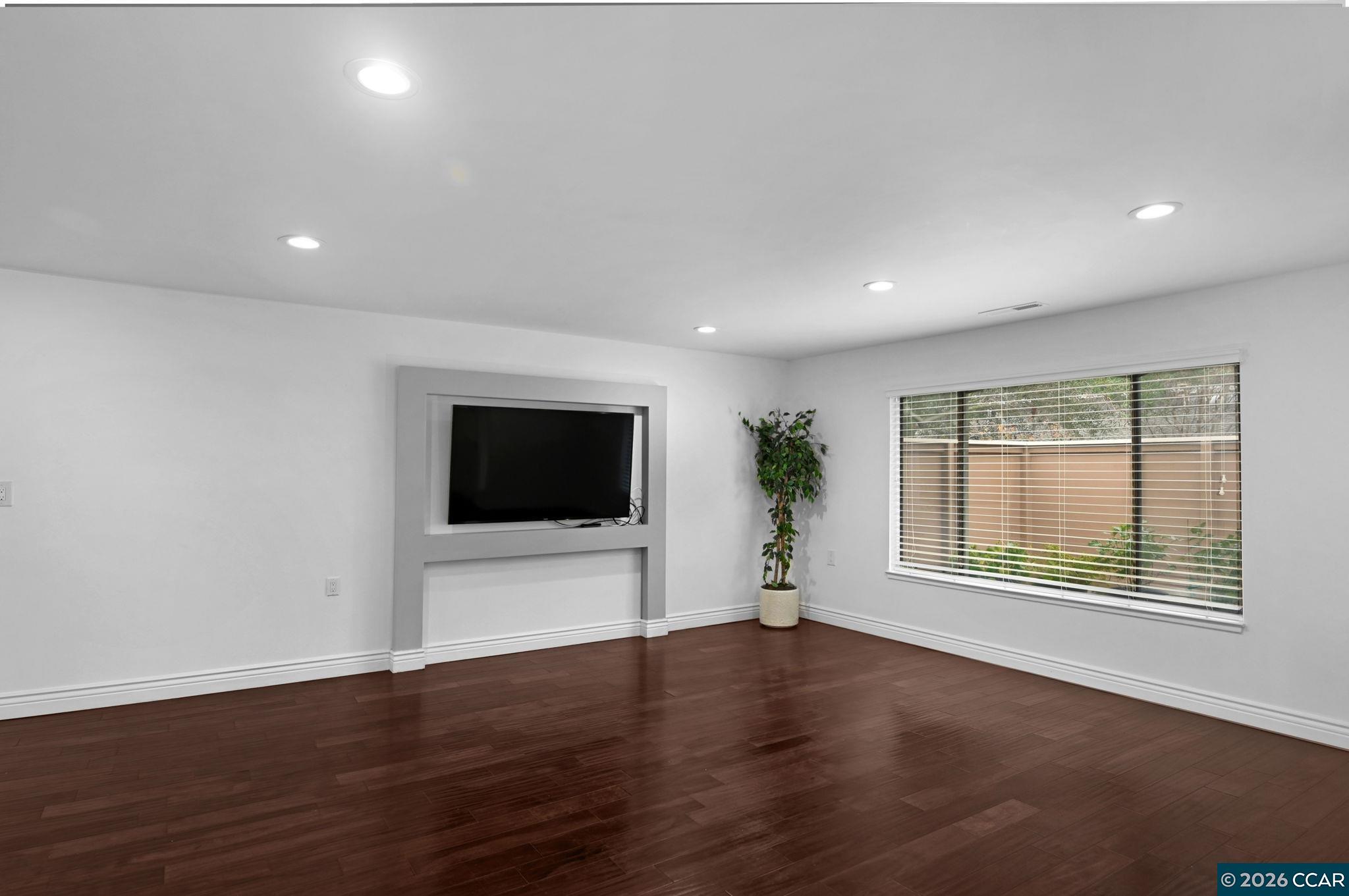 2308 Pine Knoll Dr # 2