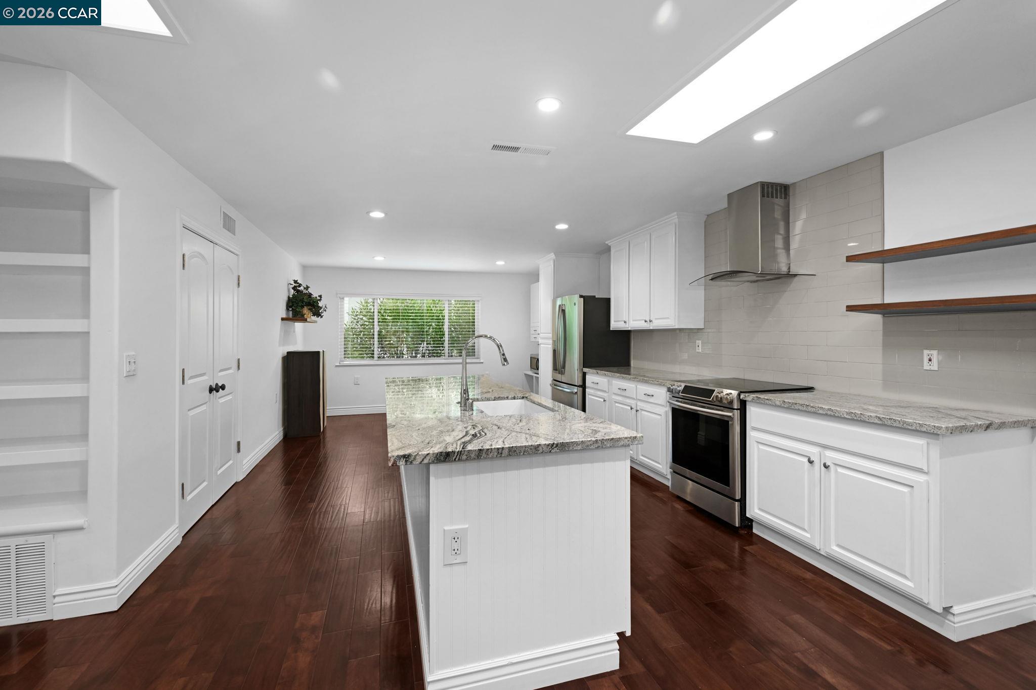 2308 Pine Knoll Dr # 2