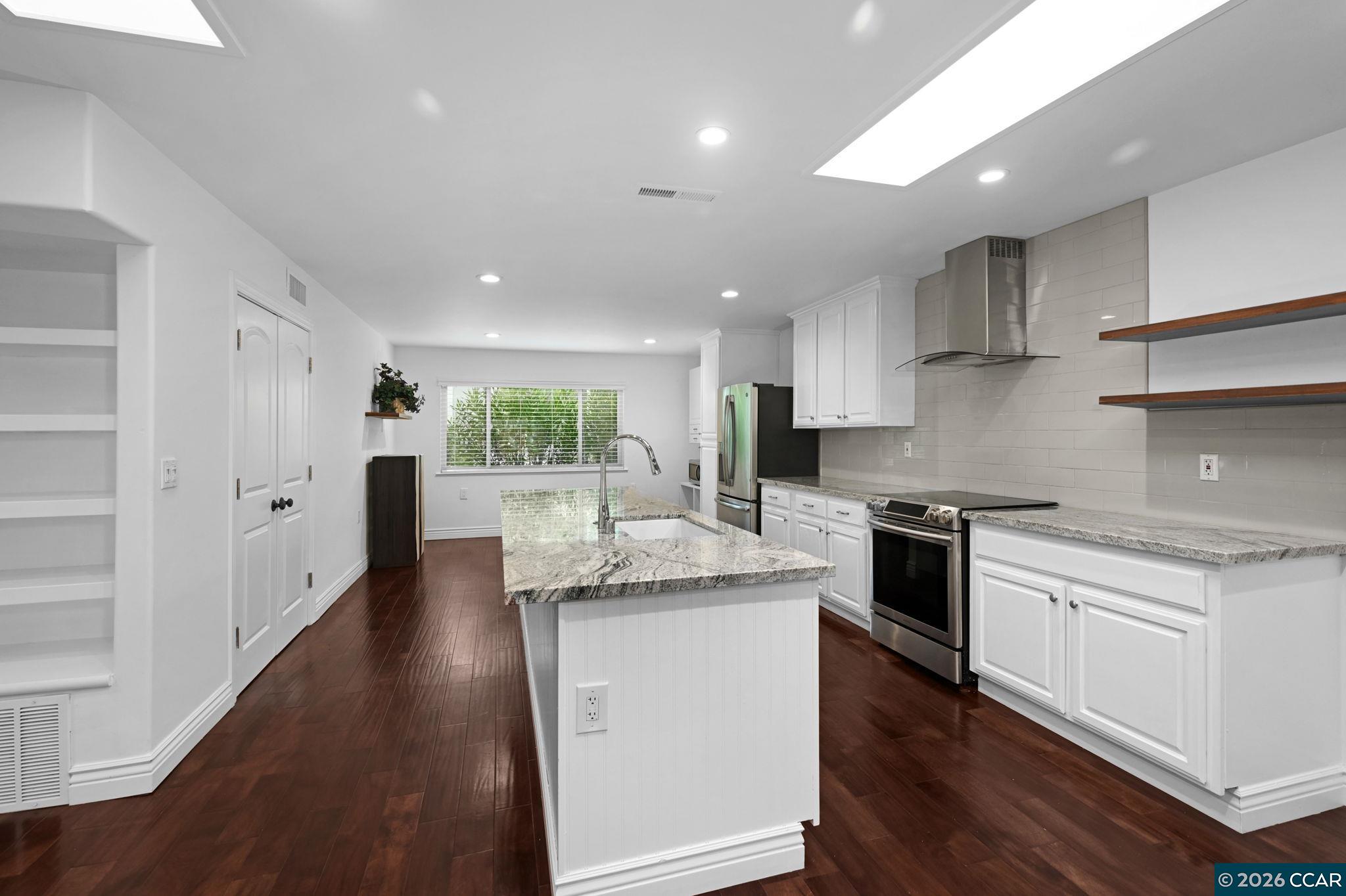 2308 Pine Knoll Dr # 2