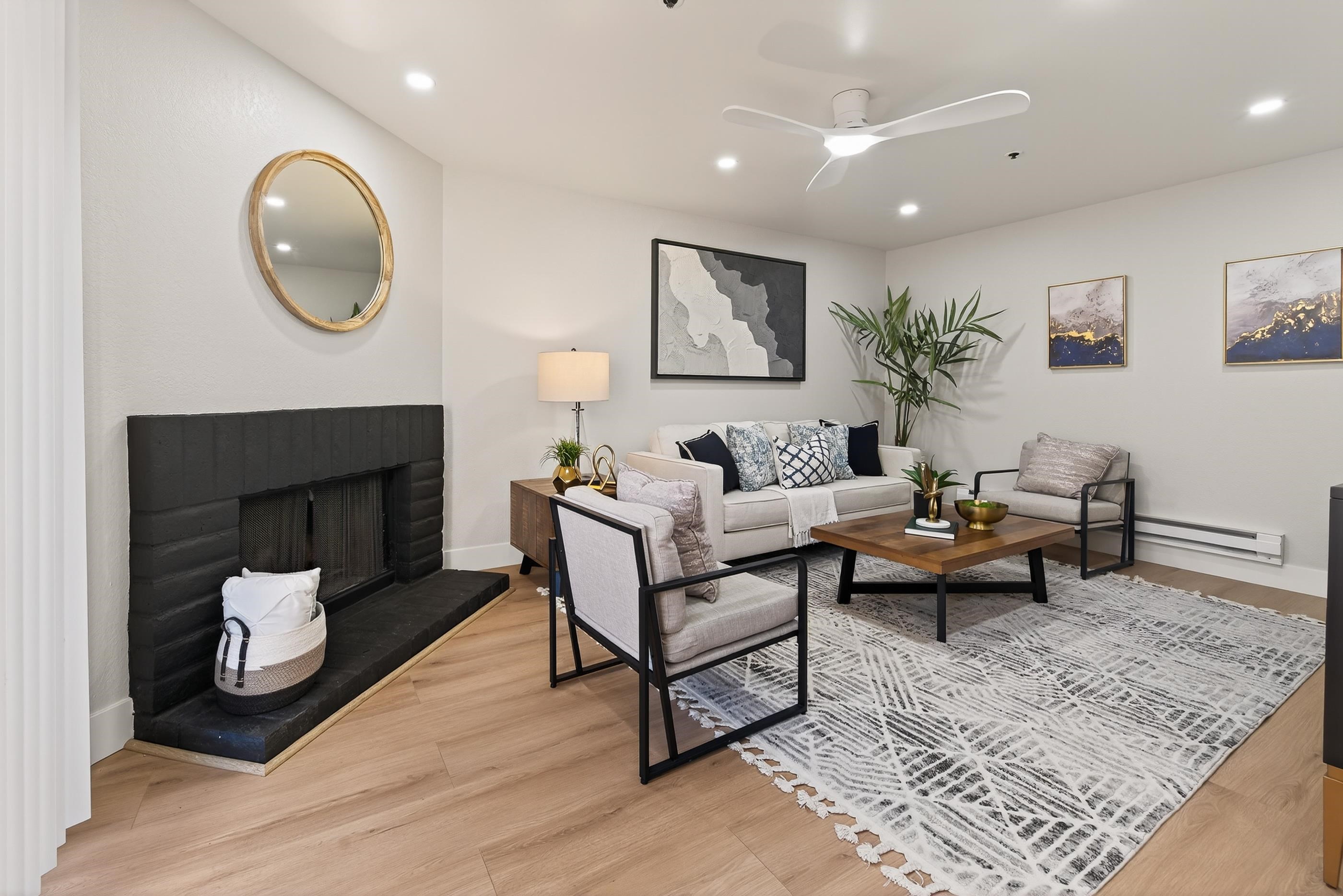 15059 Hesperian Blvd # 34