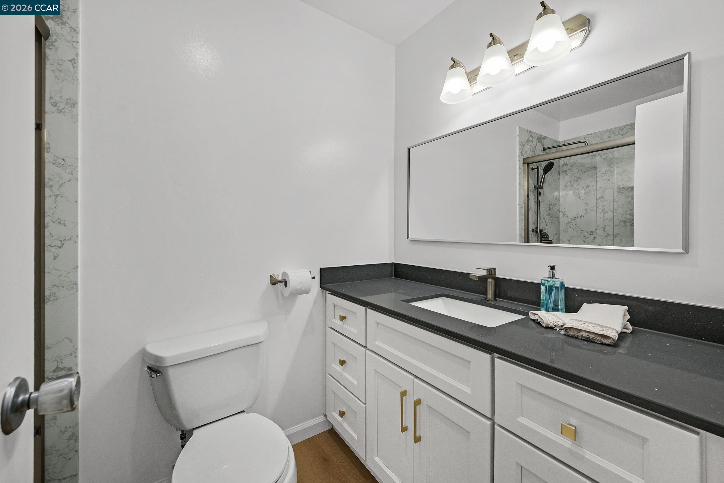 420 N Civic Dr # 403