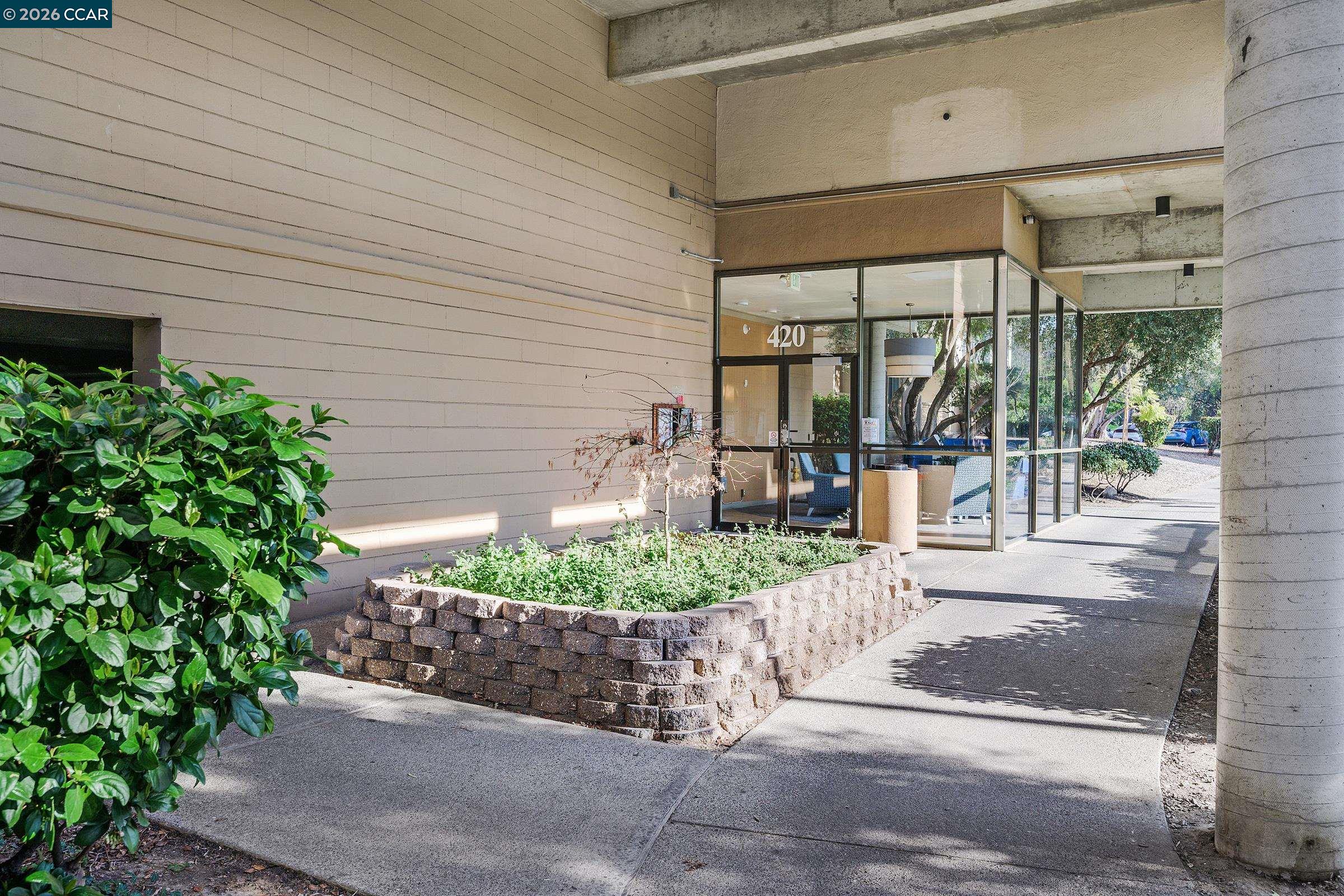 420 N Civic Dr # 403