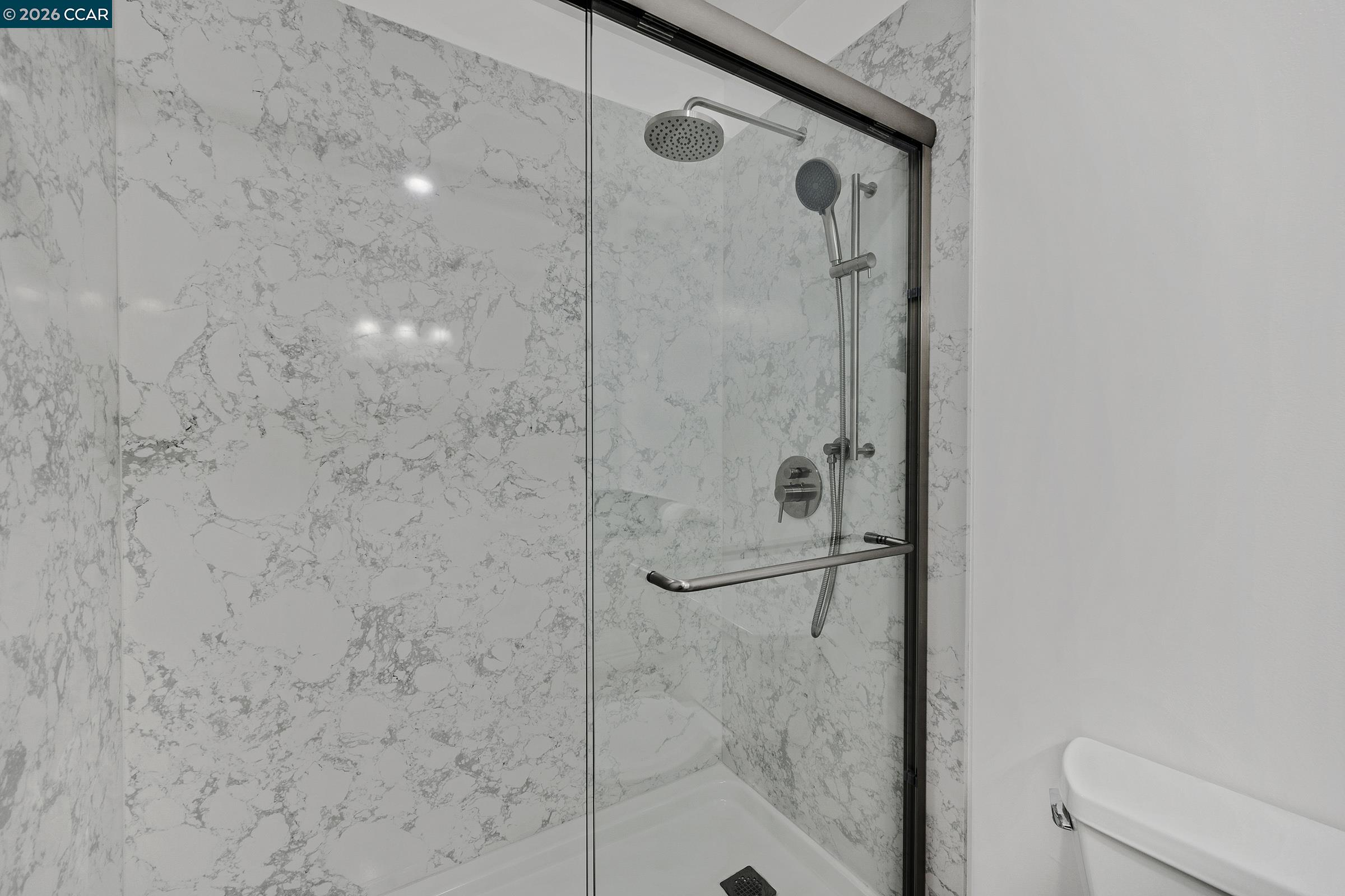 420 N Civic Dr # 403