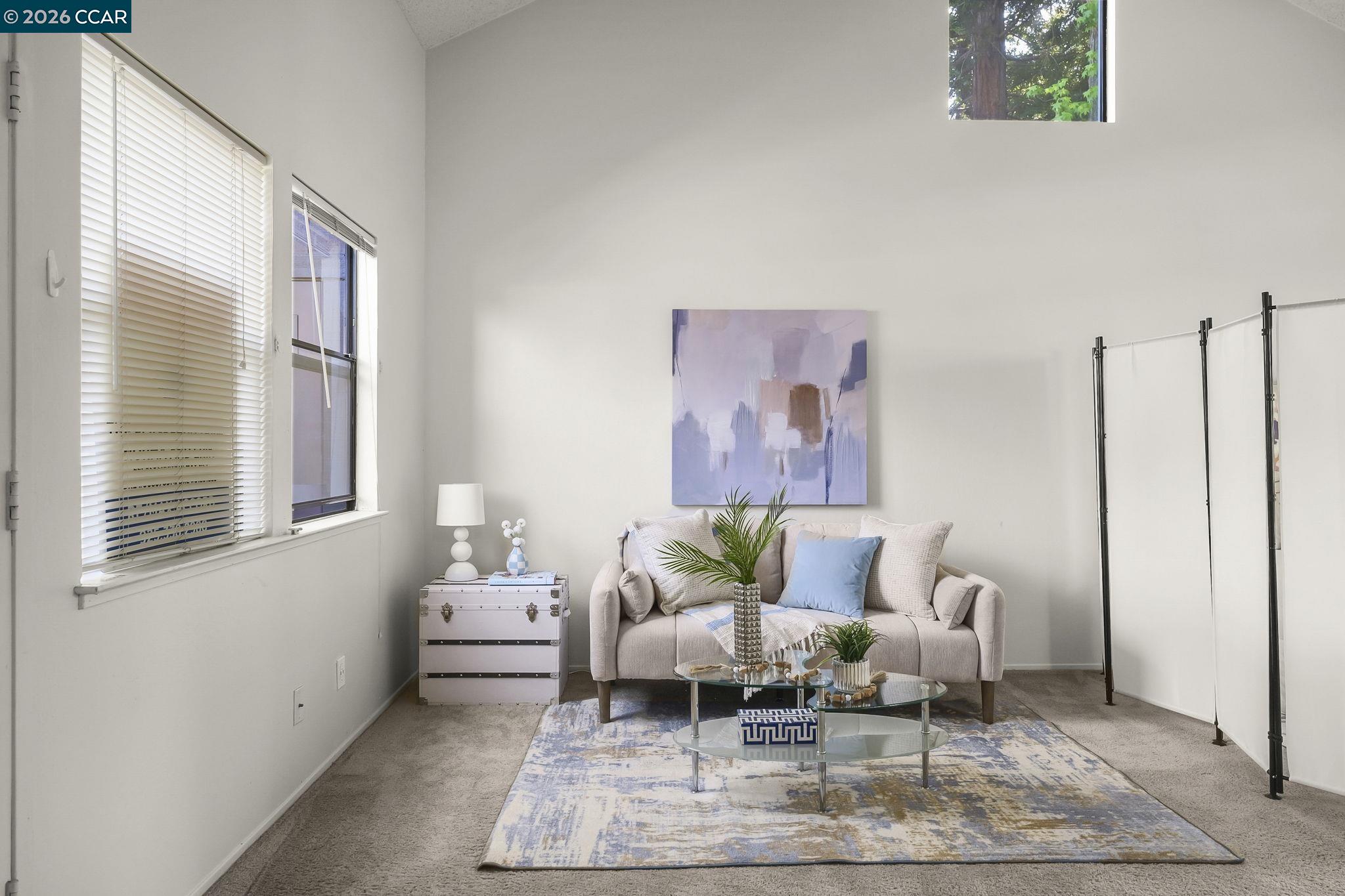 833 Camelback Pl