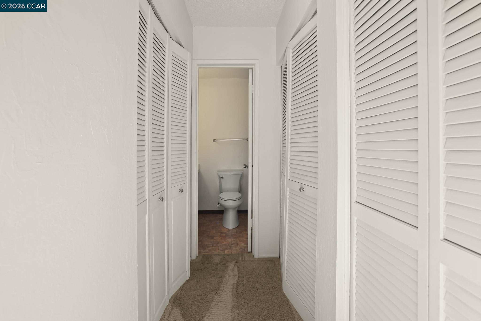 833 Camelback Pl