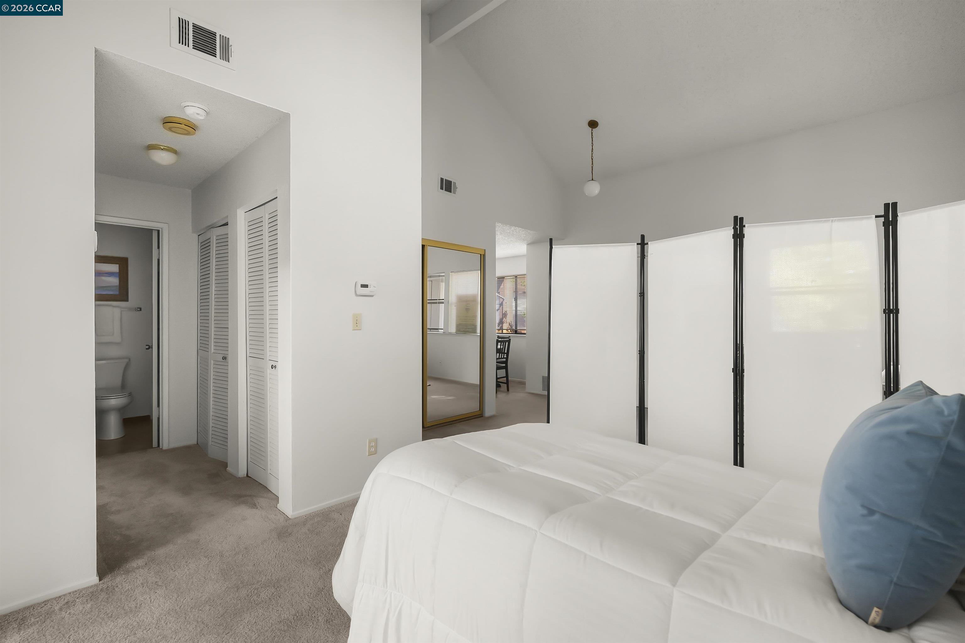 833 Camelback Pl