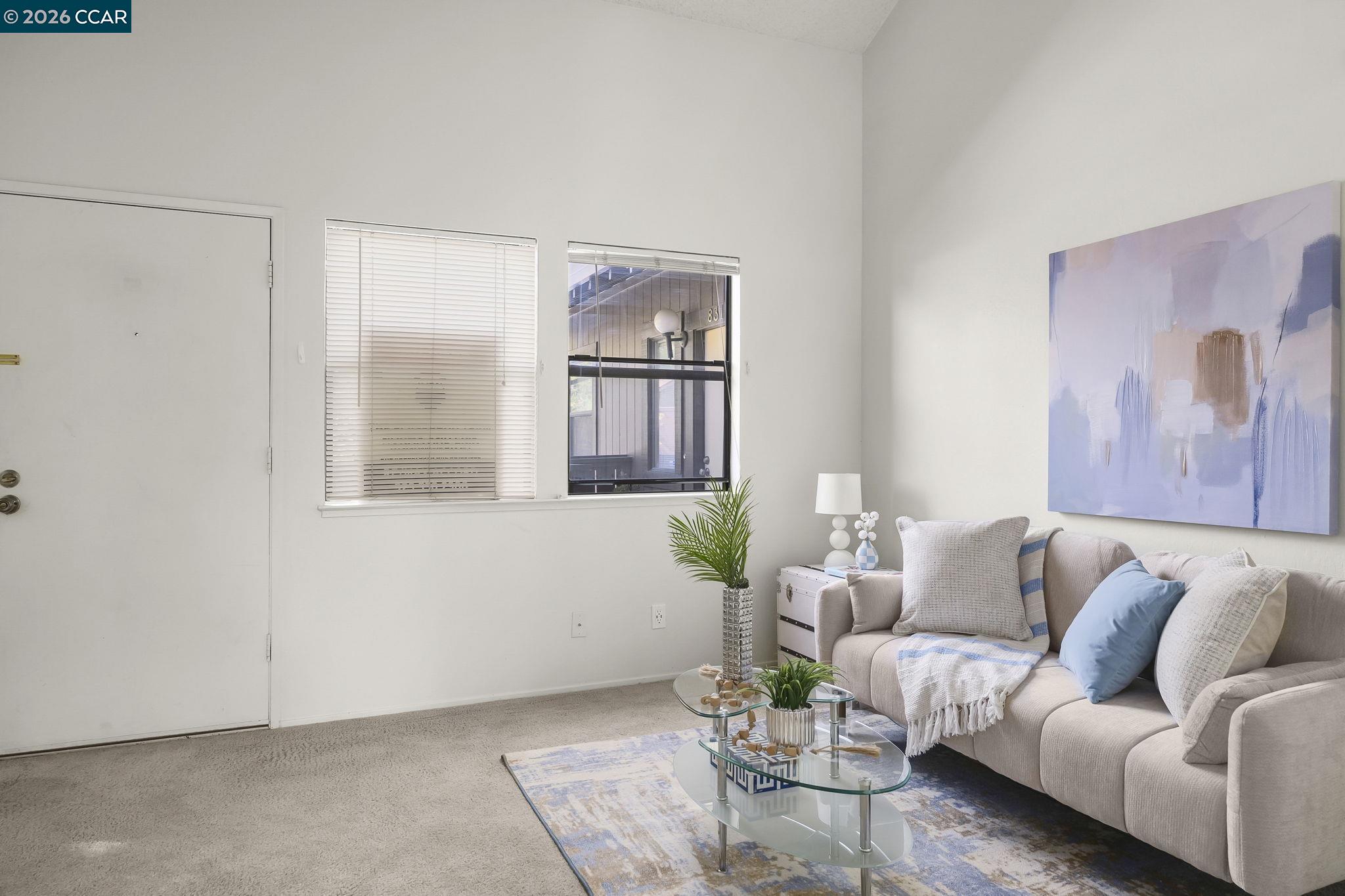 833 Camelback Pl