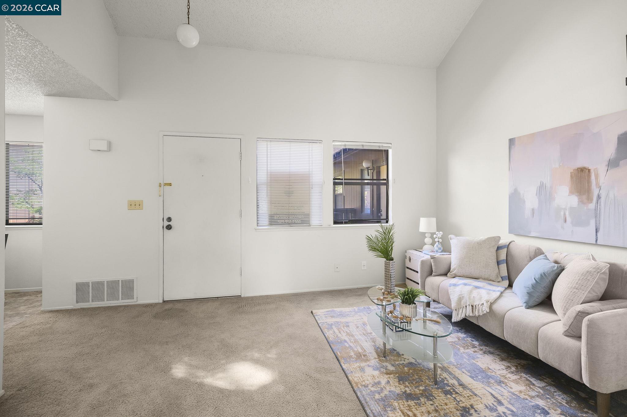 833 Camelback Pl