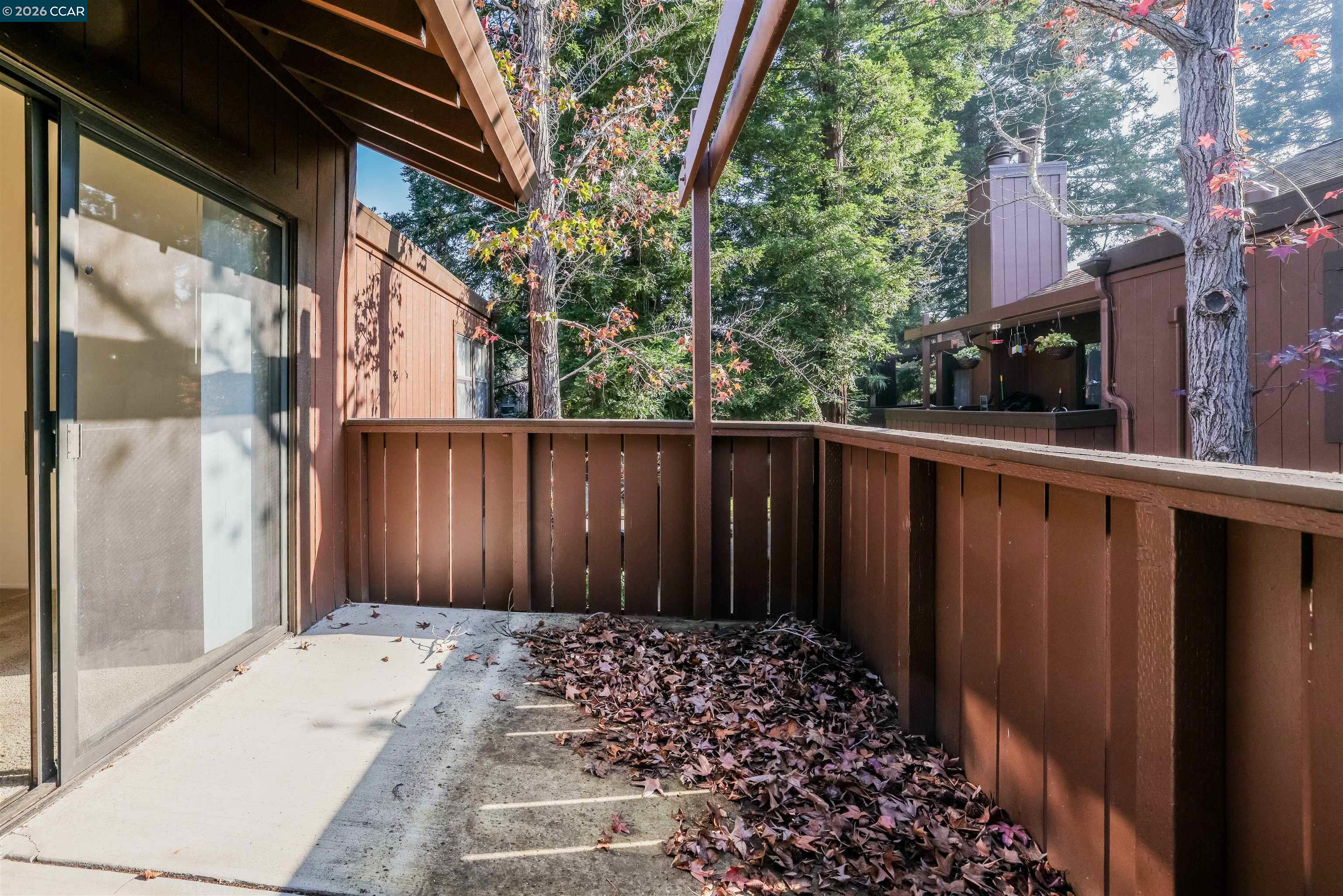 833 Camelback Pl