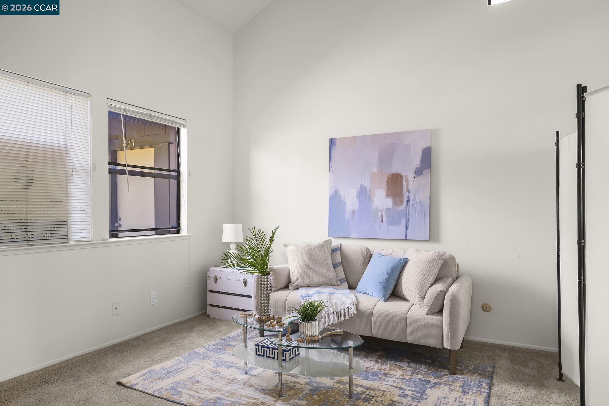 833 Camelback Pl