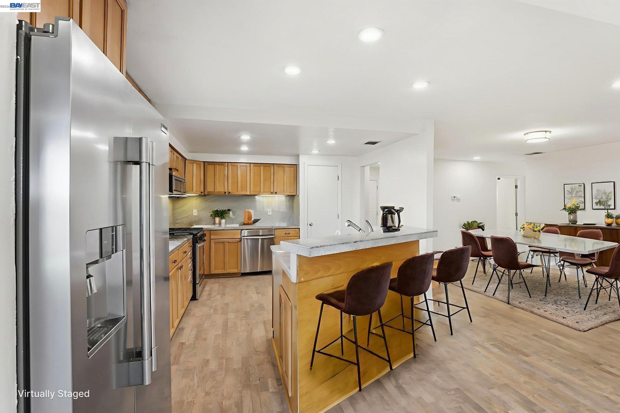 2060 Broadmoor St