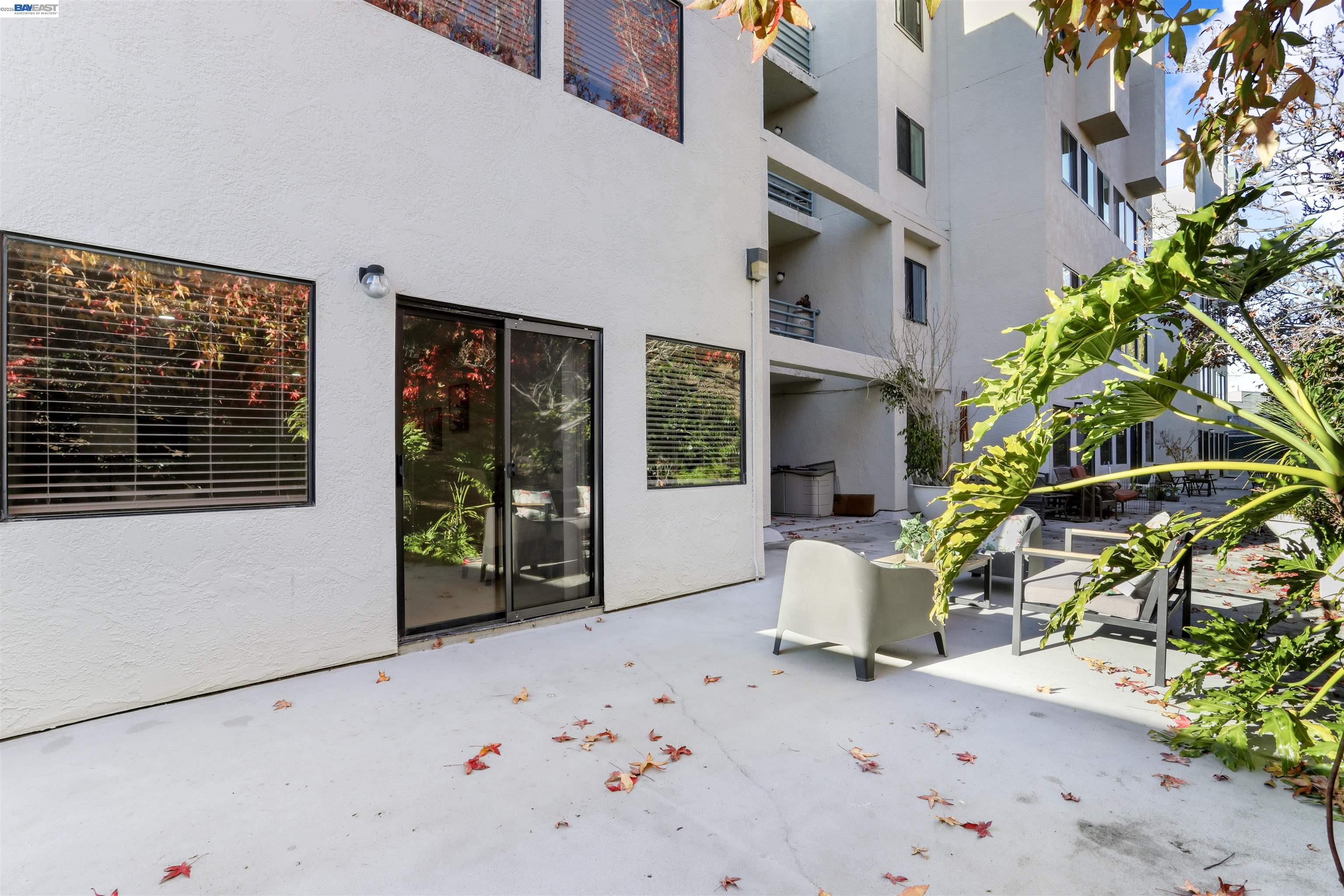 320 Peninsula Ave # 107