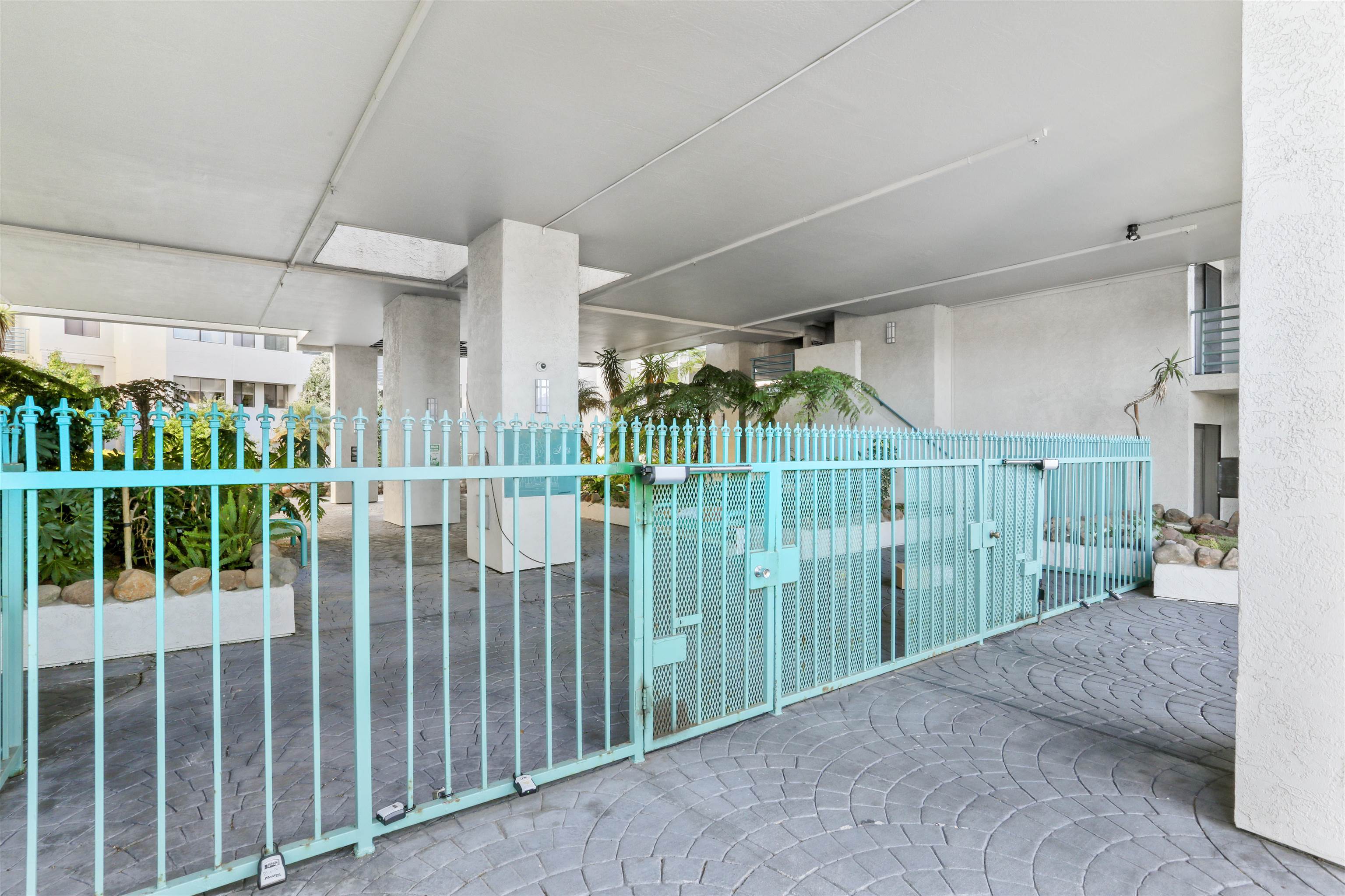 320 Peninsula Ave # 107